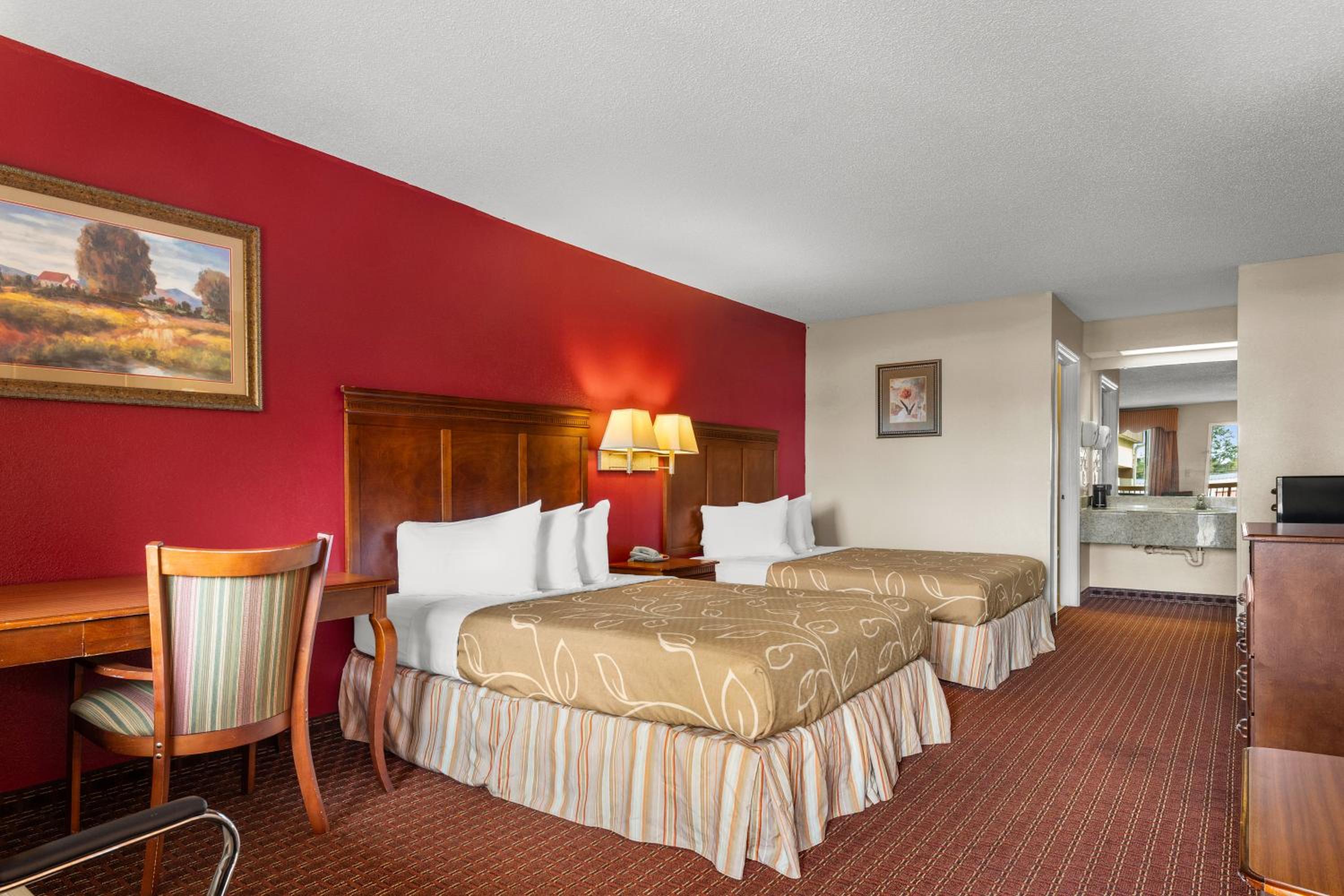 Americas Best Value Inn-Montezuma