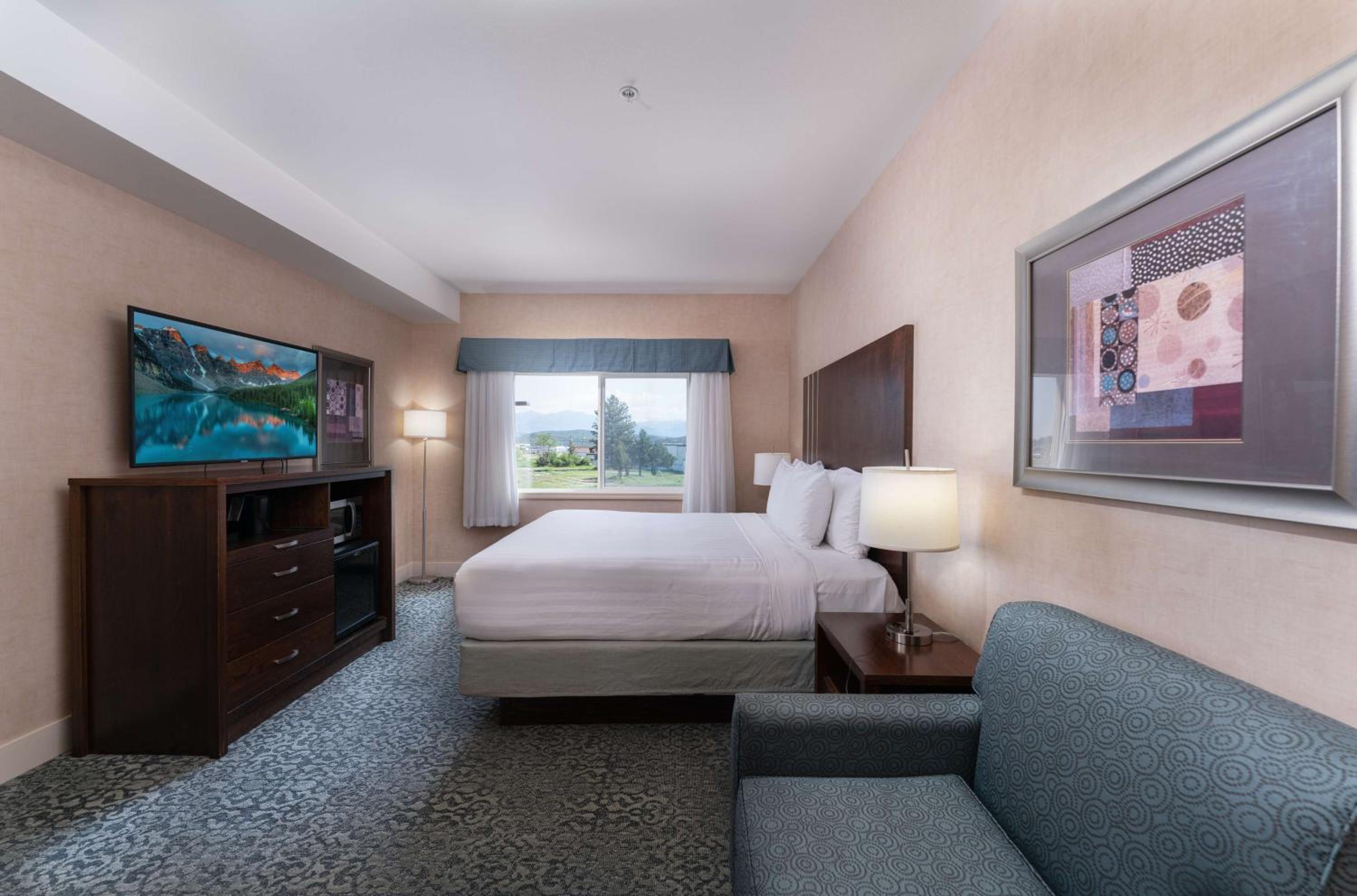 One-Bedroom Executive King Suite with Sofa Bed and Full Kitchen - Non-Smoking