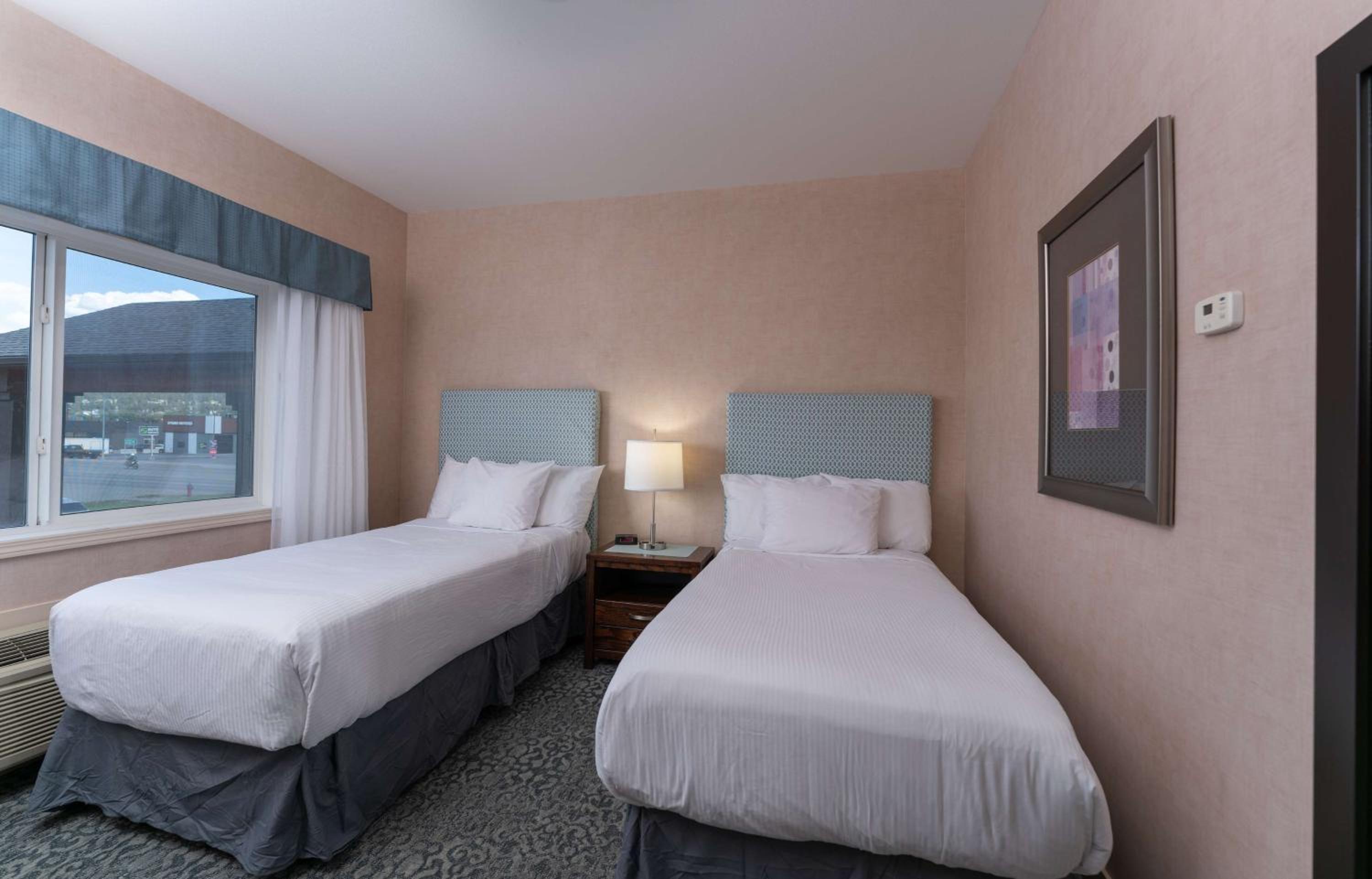 King Room with Two Twin Beds photo 3