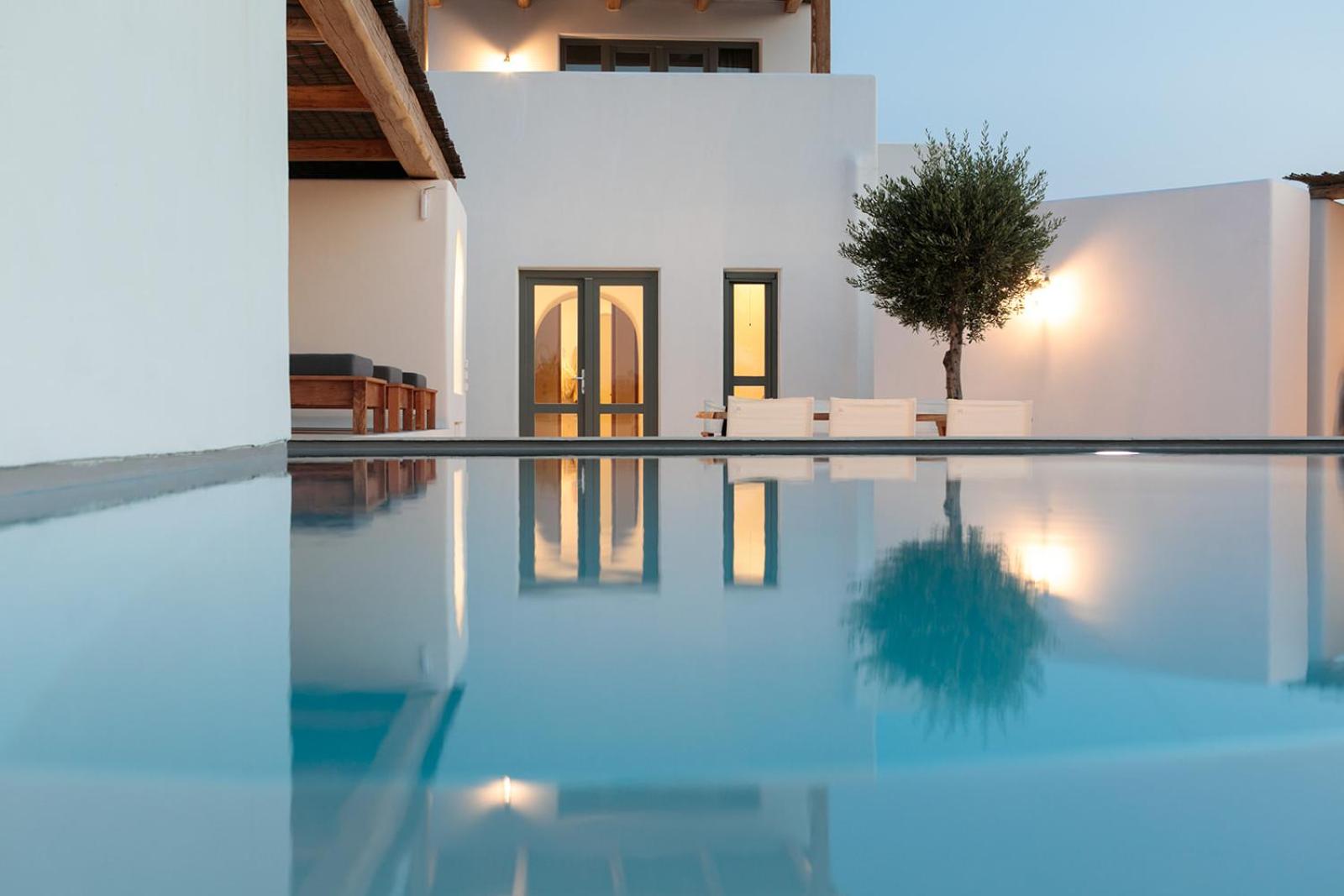 Villa with Private Pool - Photo 4