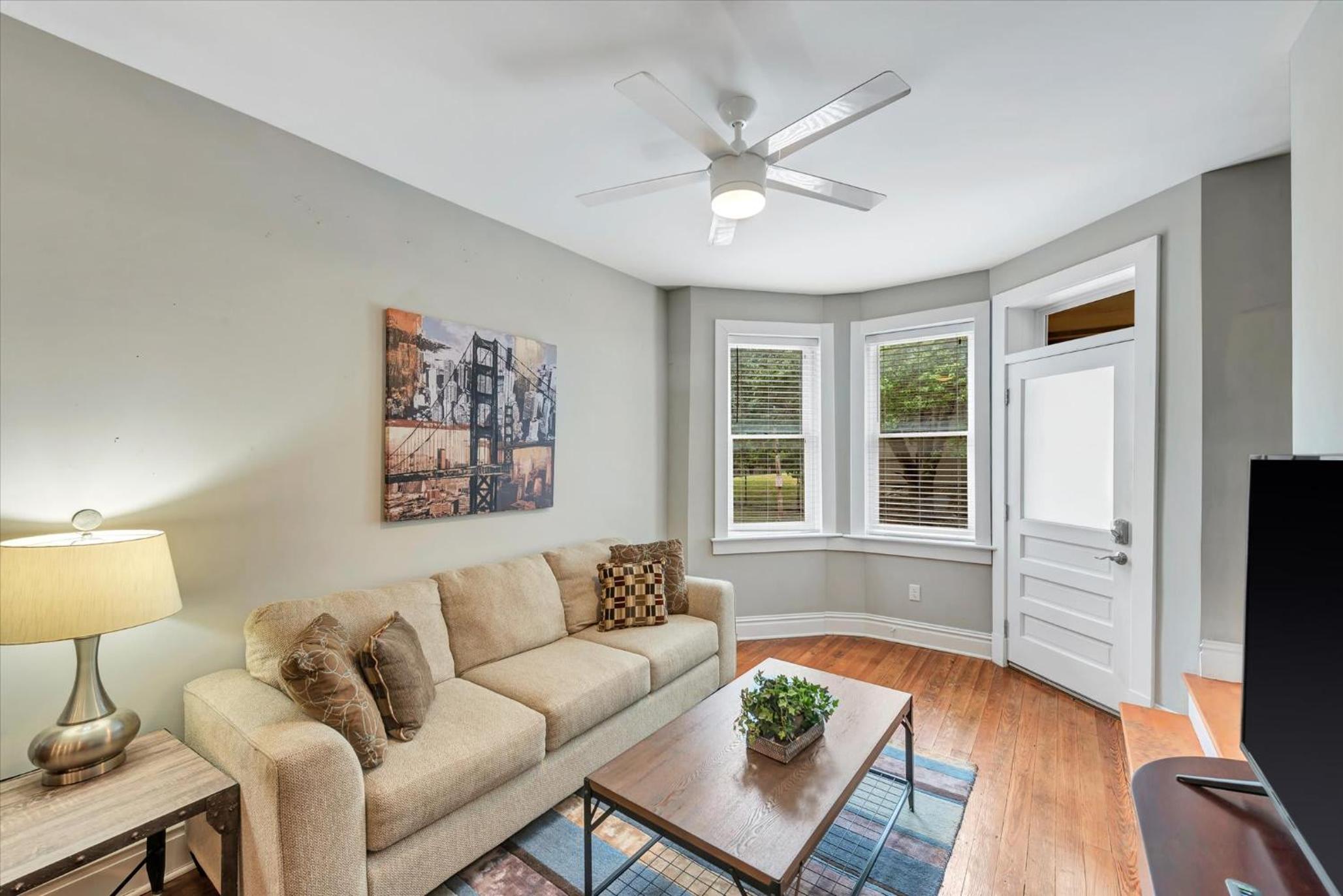 Apartment photo 1