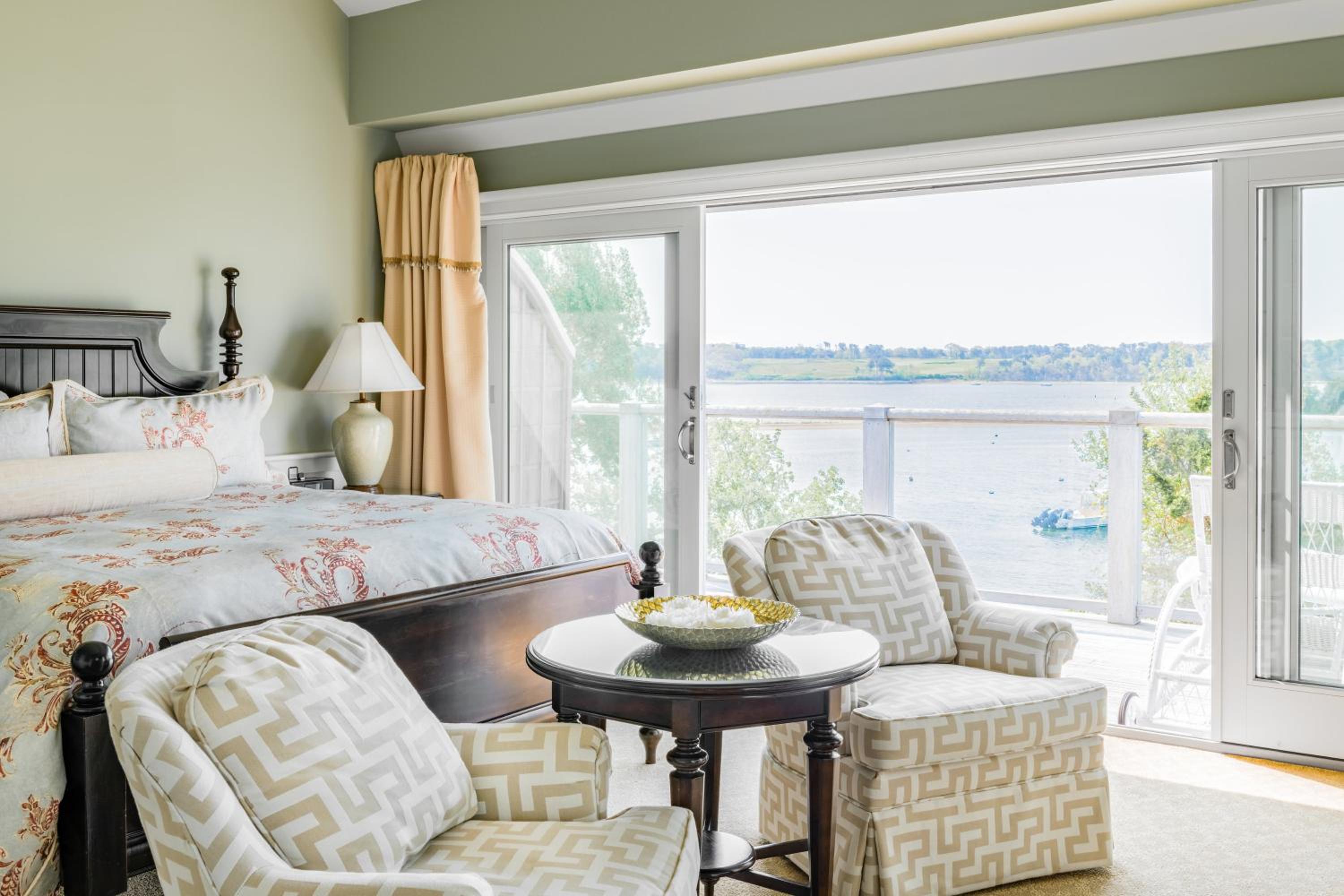 Round Cove Suite