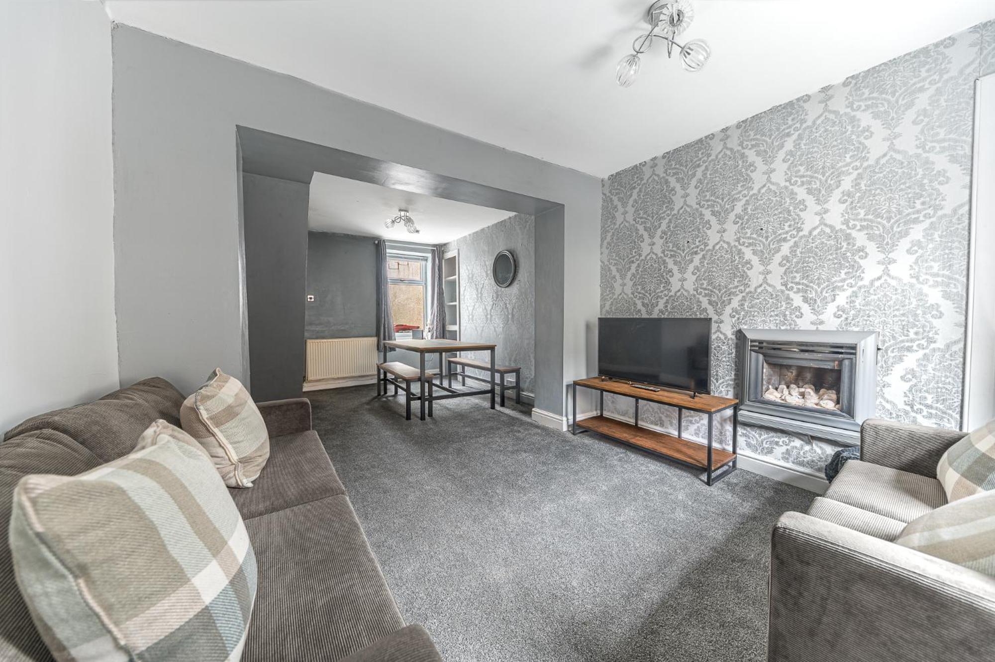 Three-Bedroom House photo 1