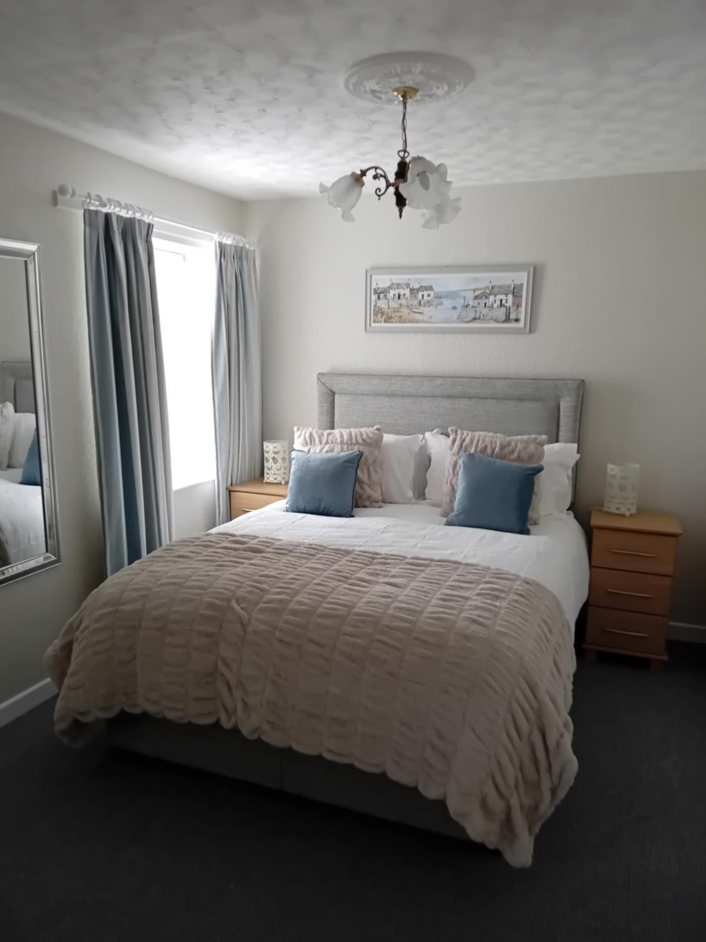 Four-Bedroom House photo 1