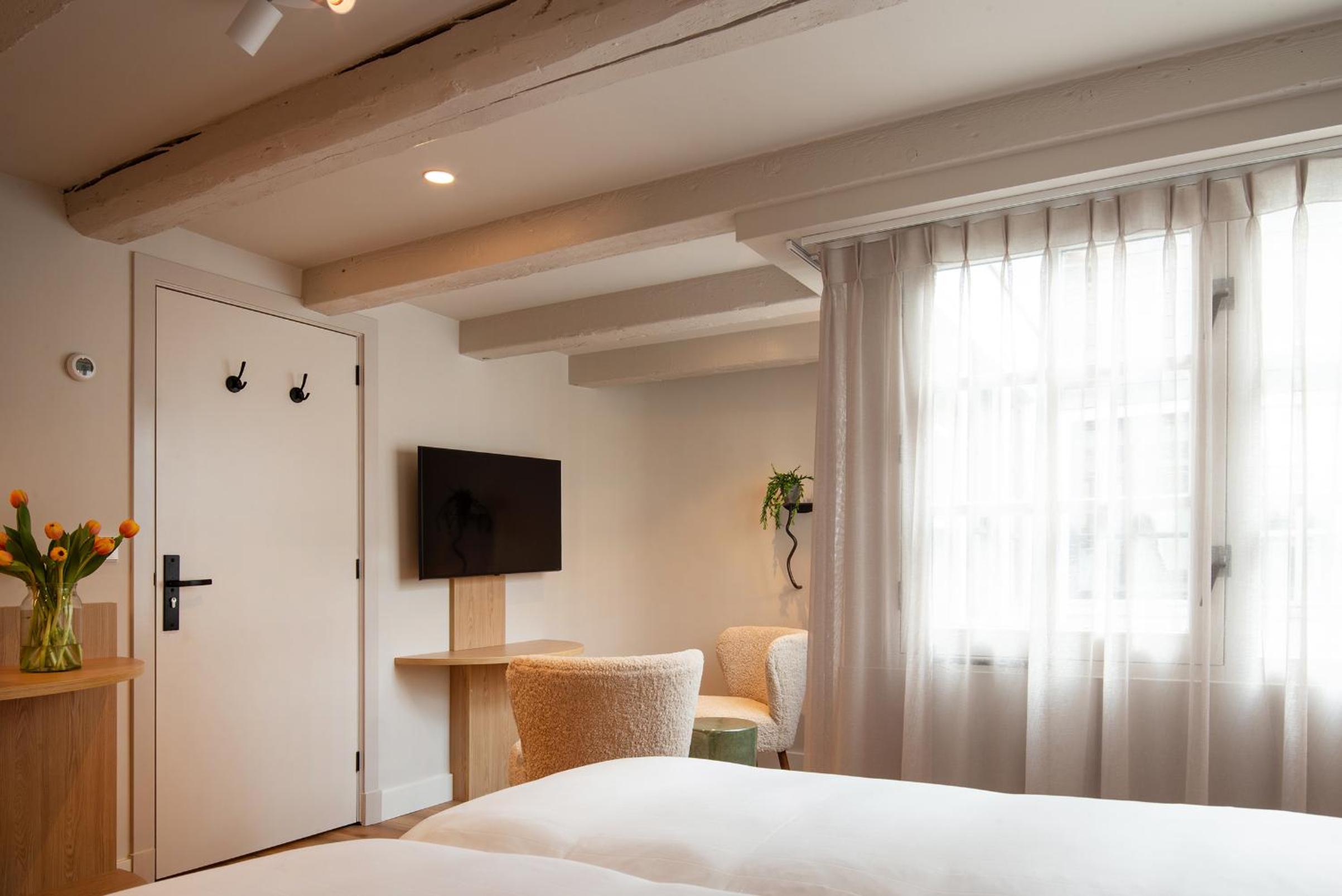 Deluxe Double Room photo 2