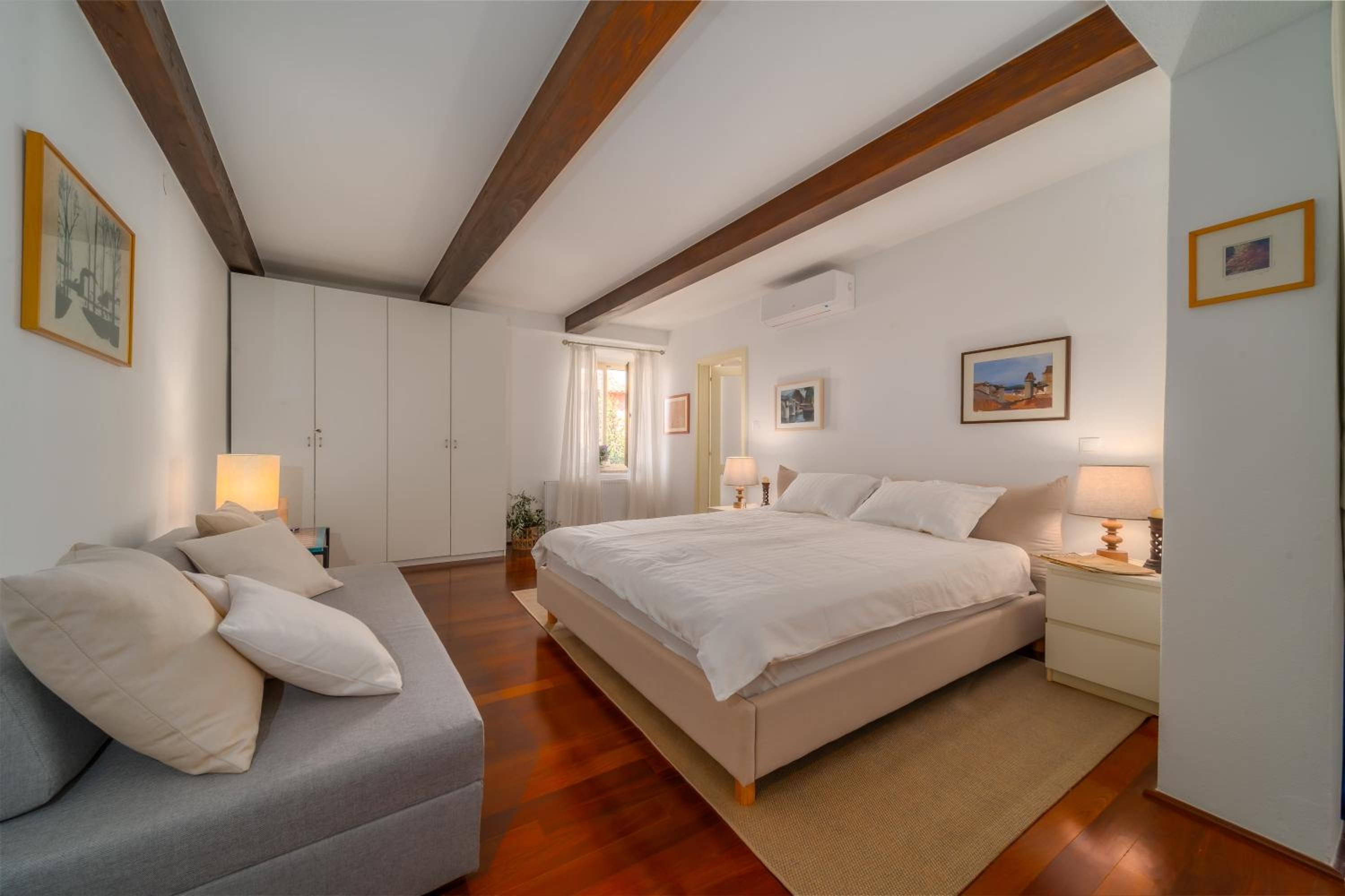 Apartment - Split Level