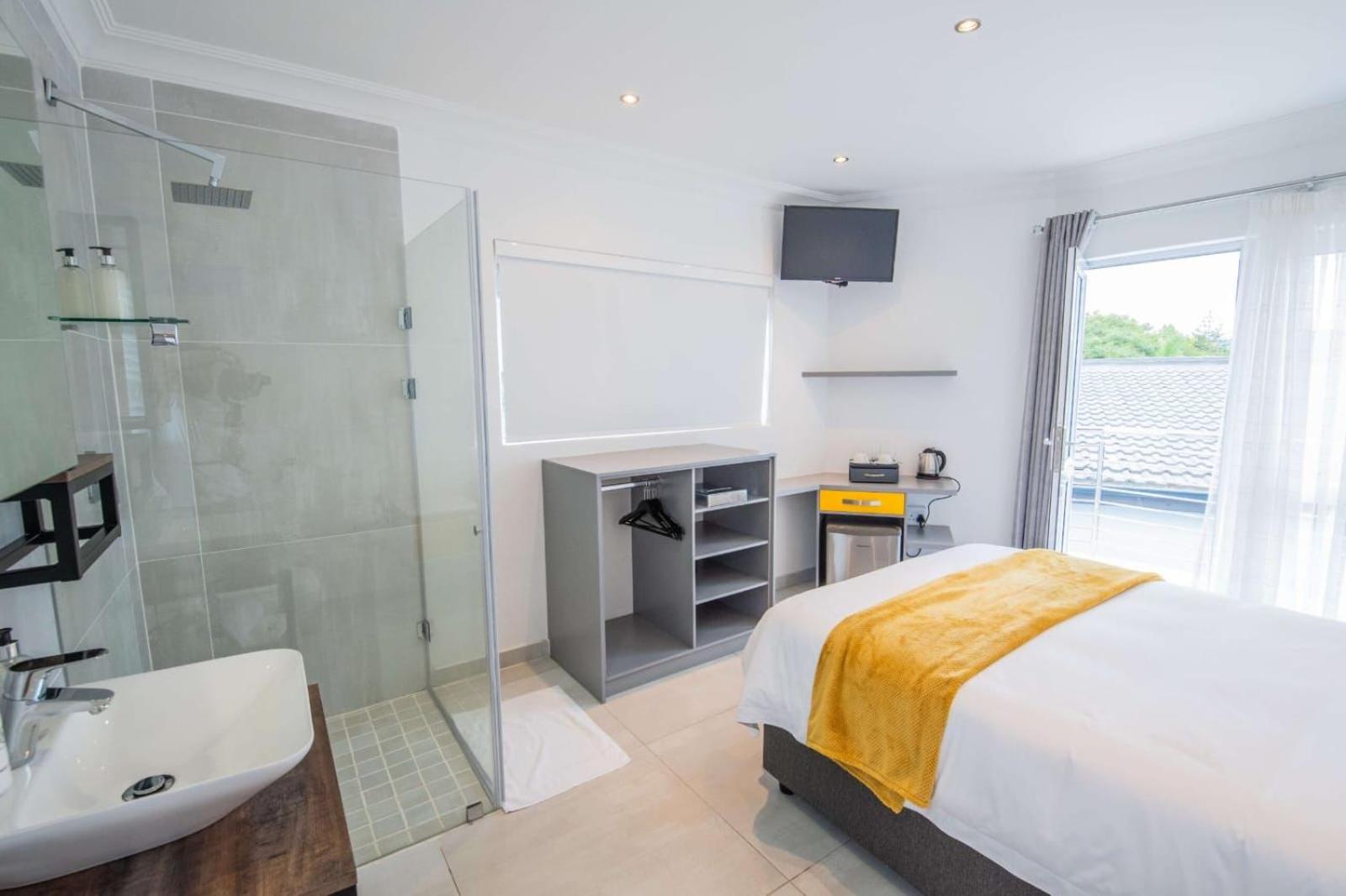 Standard Double Room photo 3