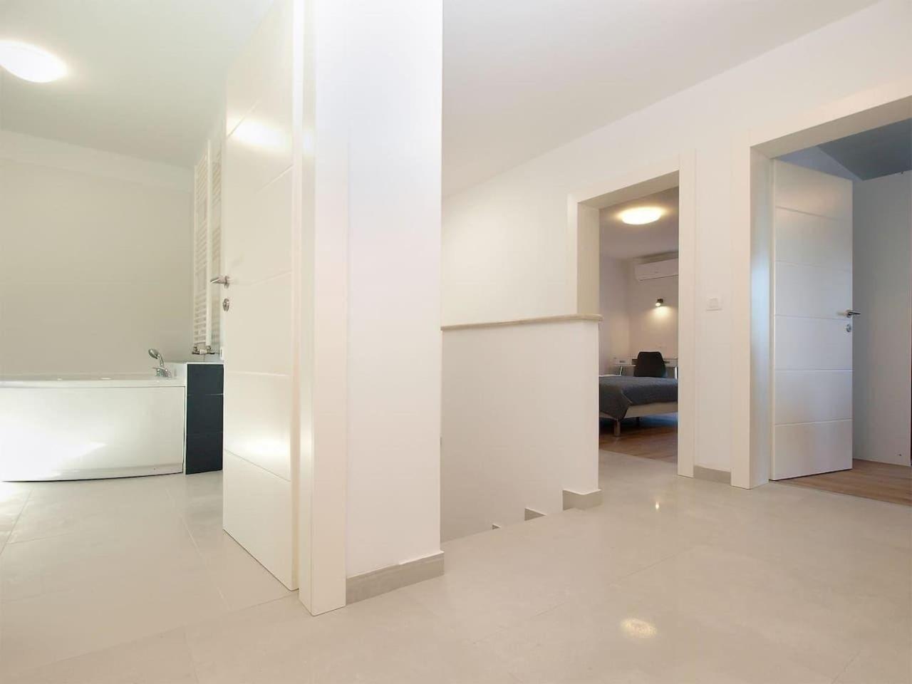 Seven-Bedroom Holiday Home