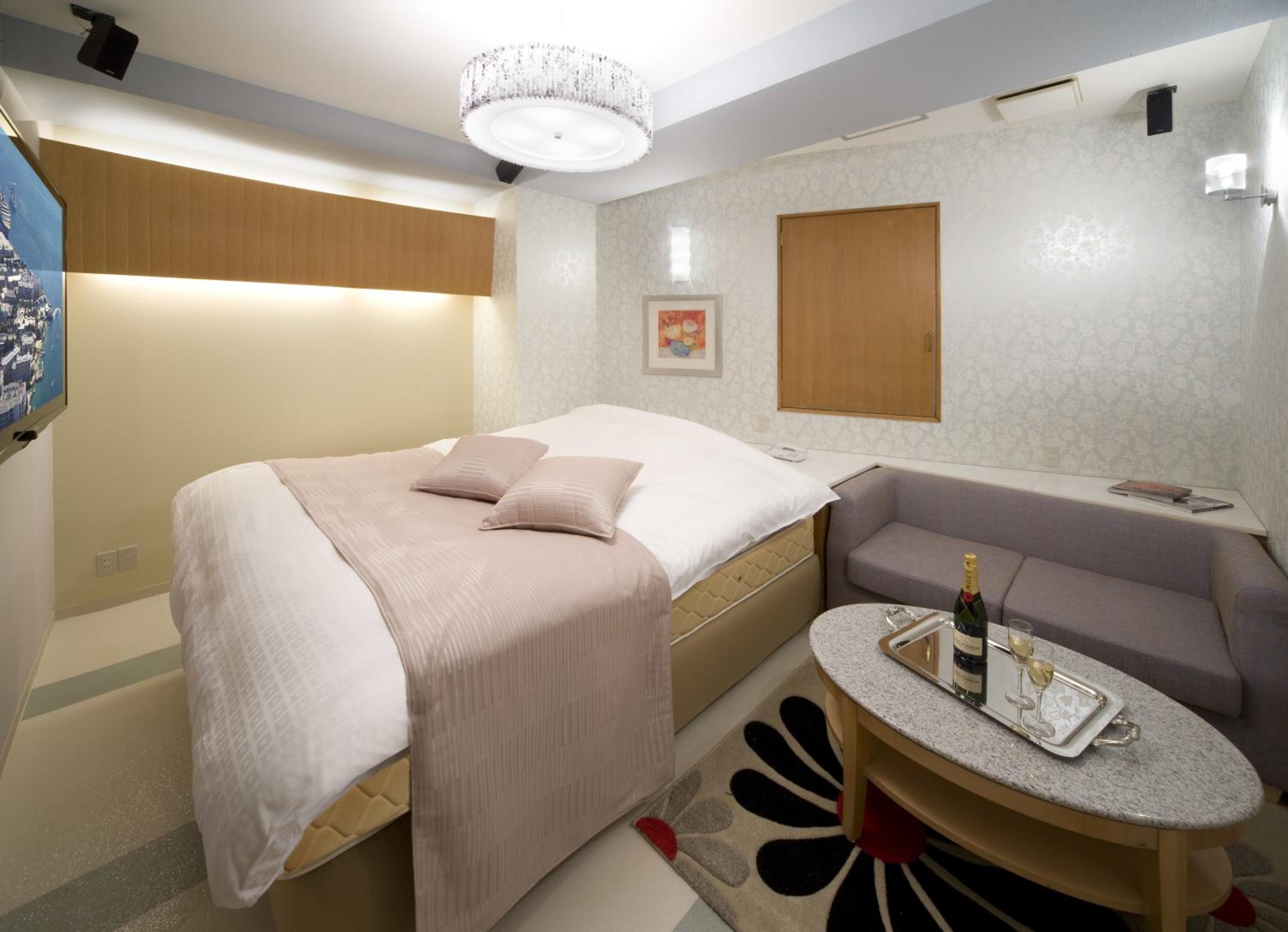 Economy Double Room - Photo 4