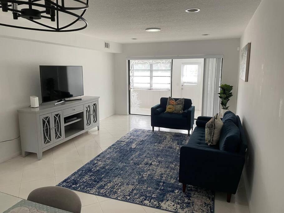 Two-Bedroom House photo 2