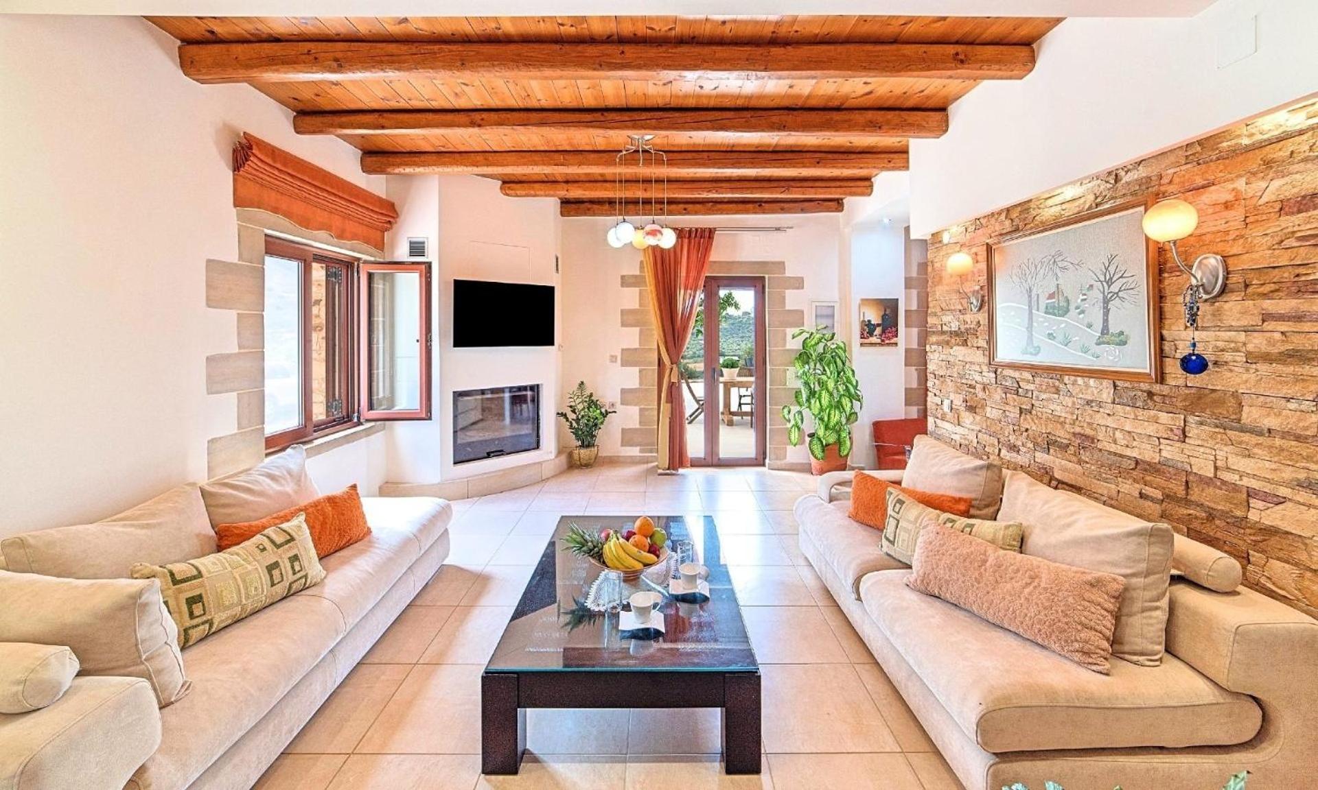 Five-Bedroom Holiday Home photo 1