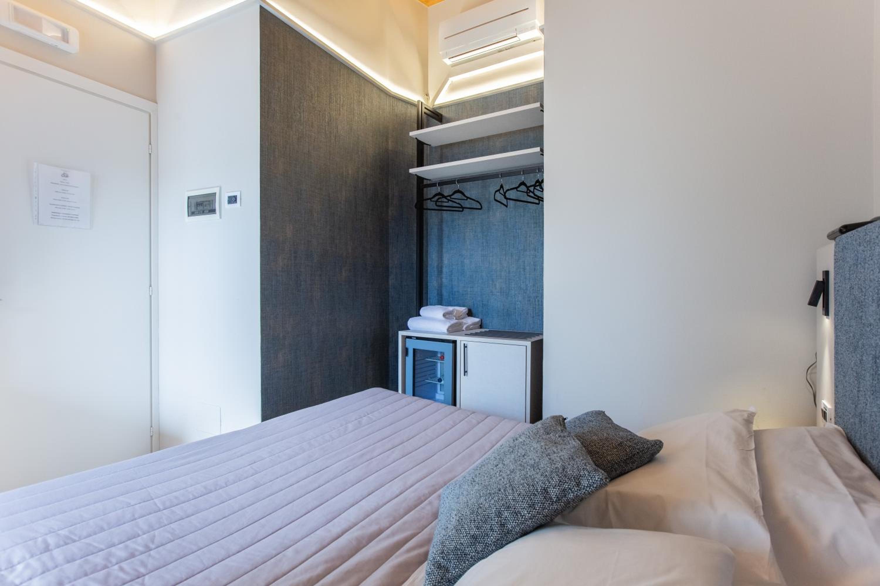 Small Double Room photo 2