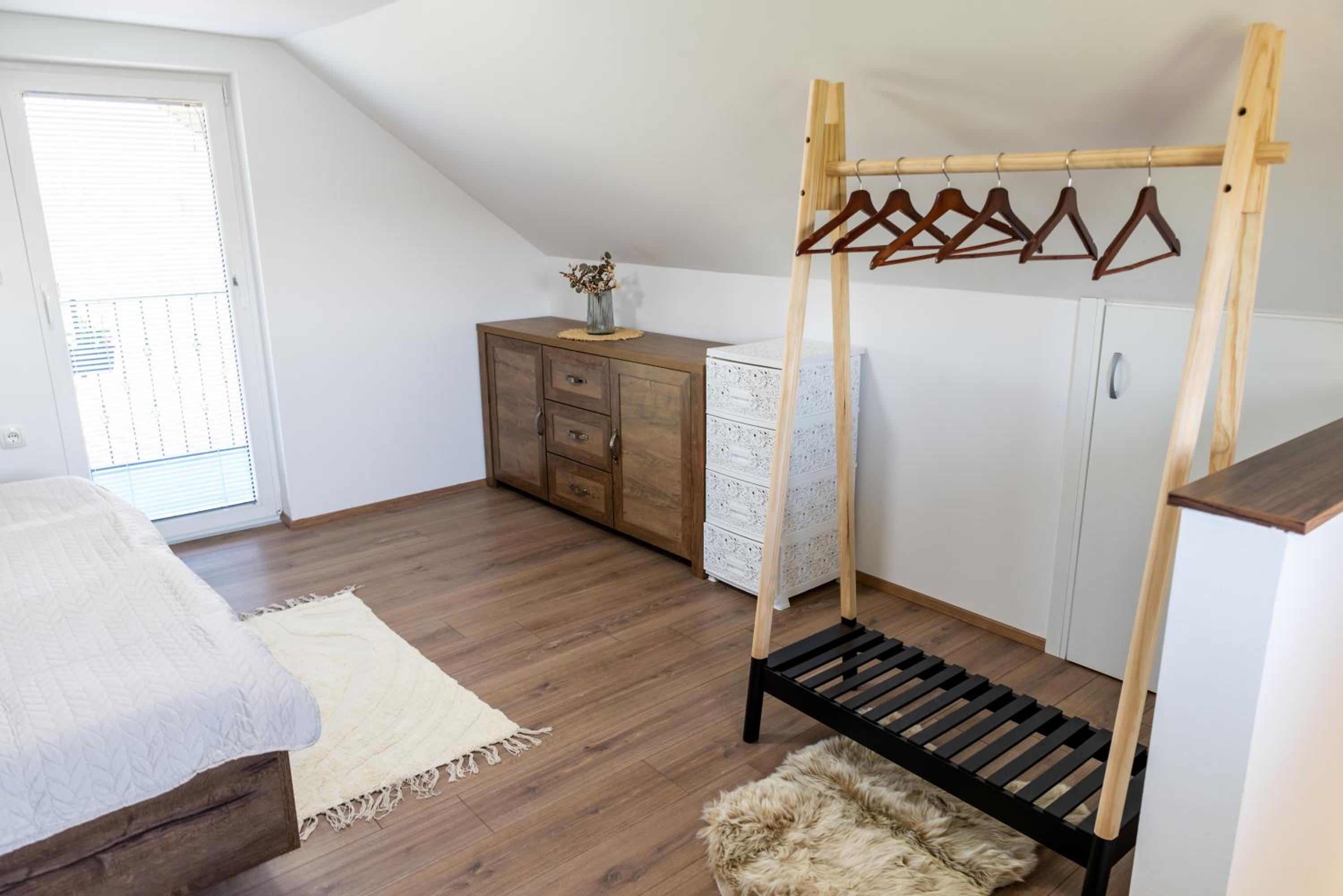 One-Bedroom Apartment photo 2