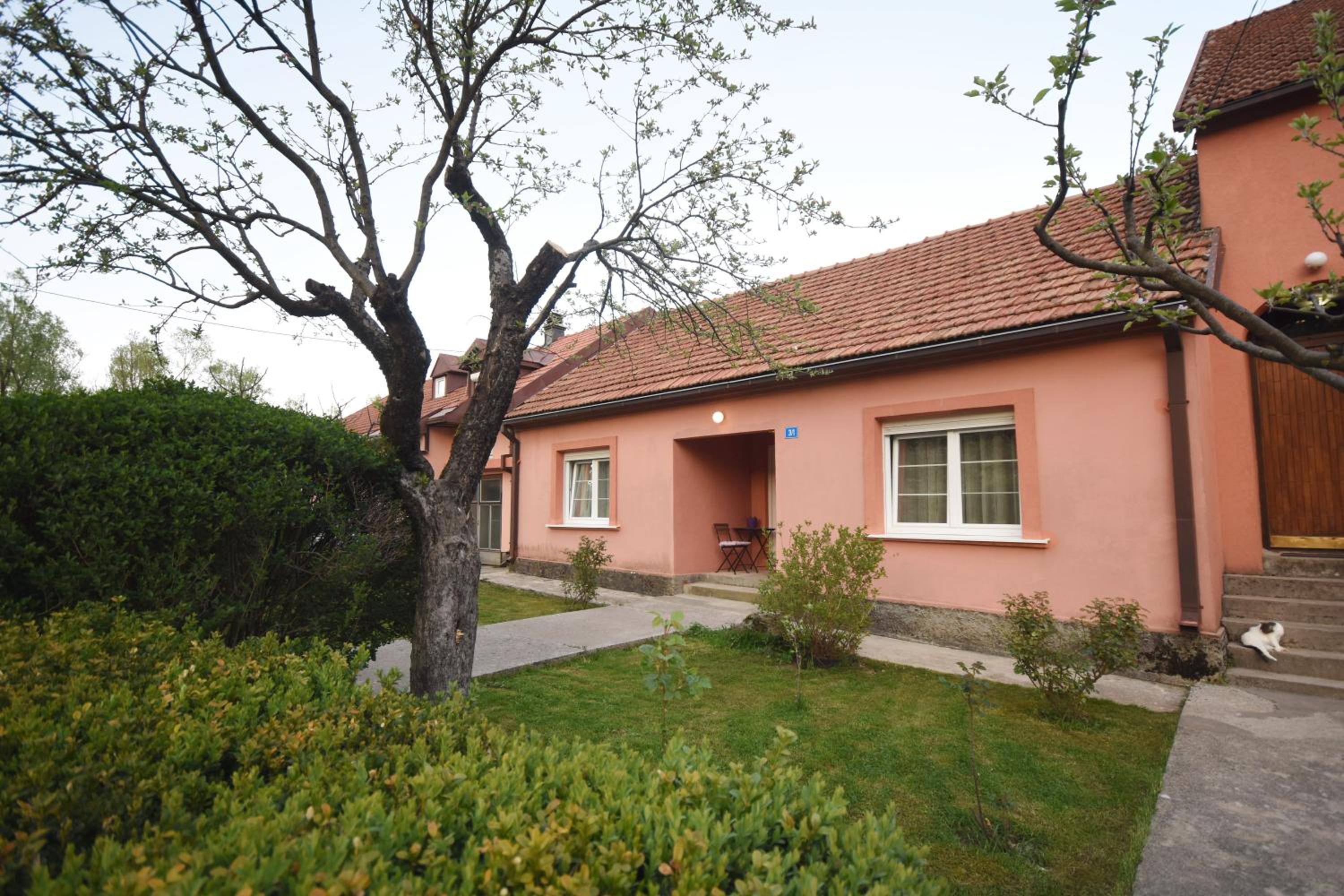 Two-Bedroom House photo 2
