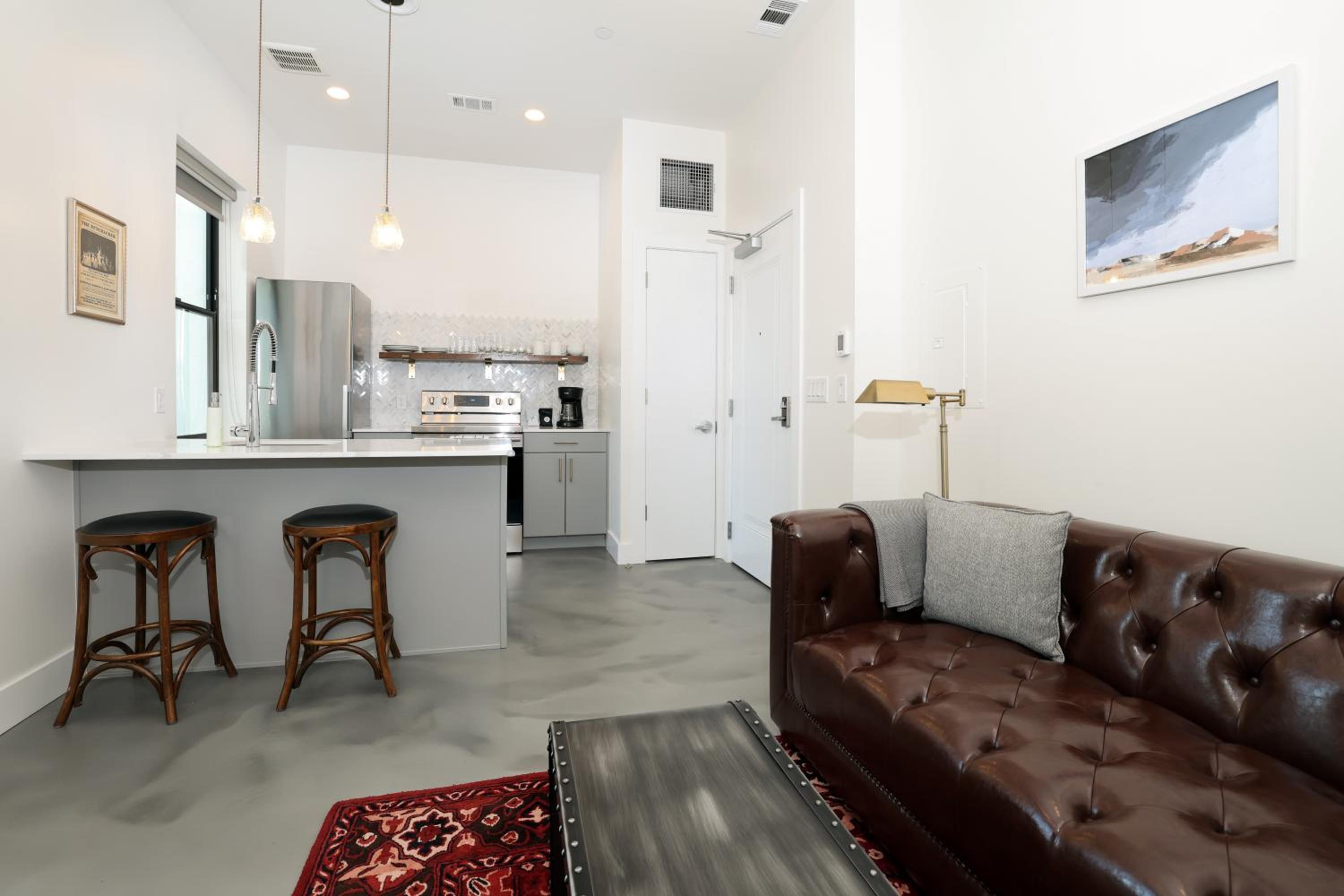 One-Bedroom Suite - Photo 1
