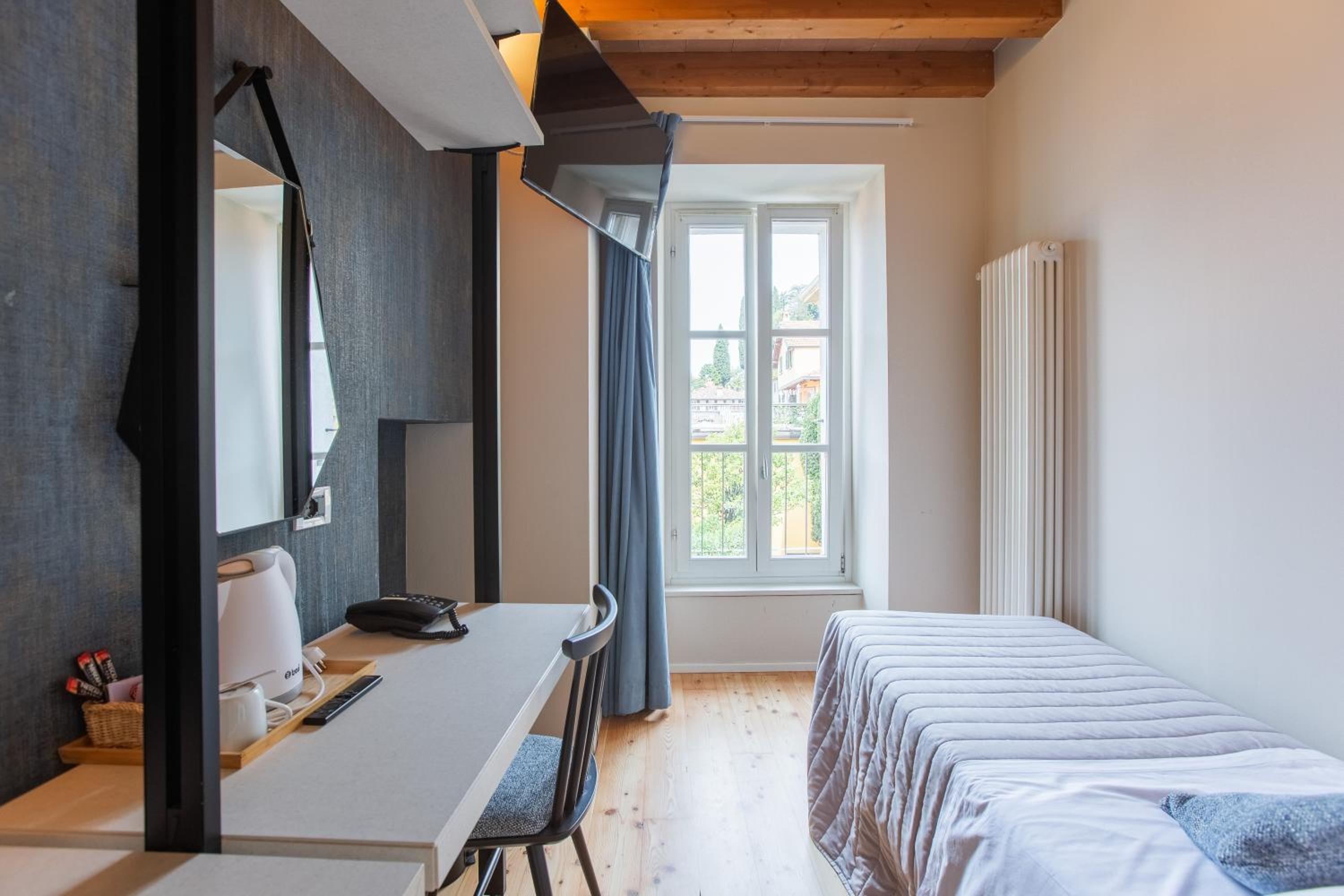 Single Room photo 2