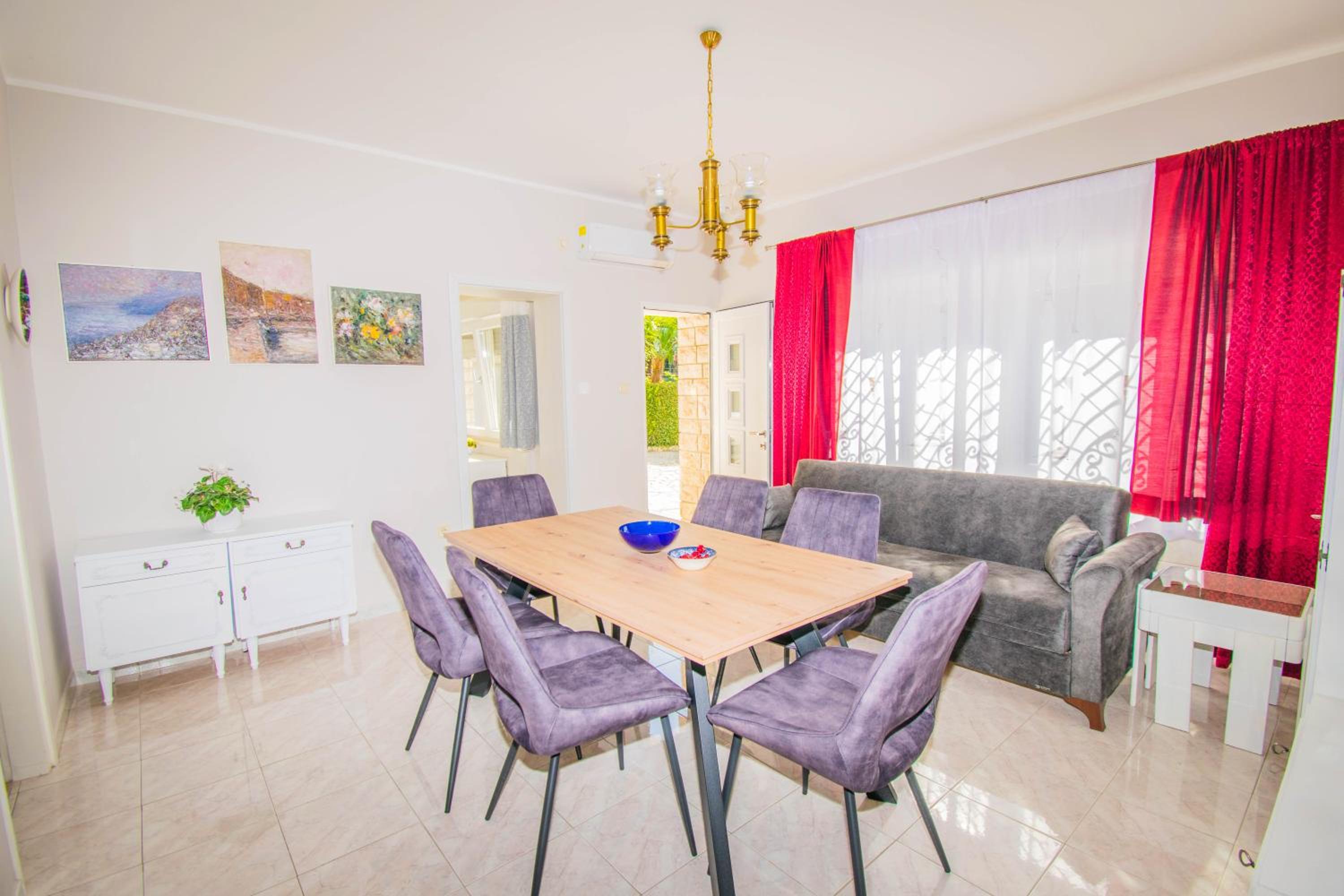 Apartment - Ground Floor photo 2