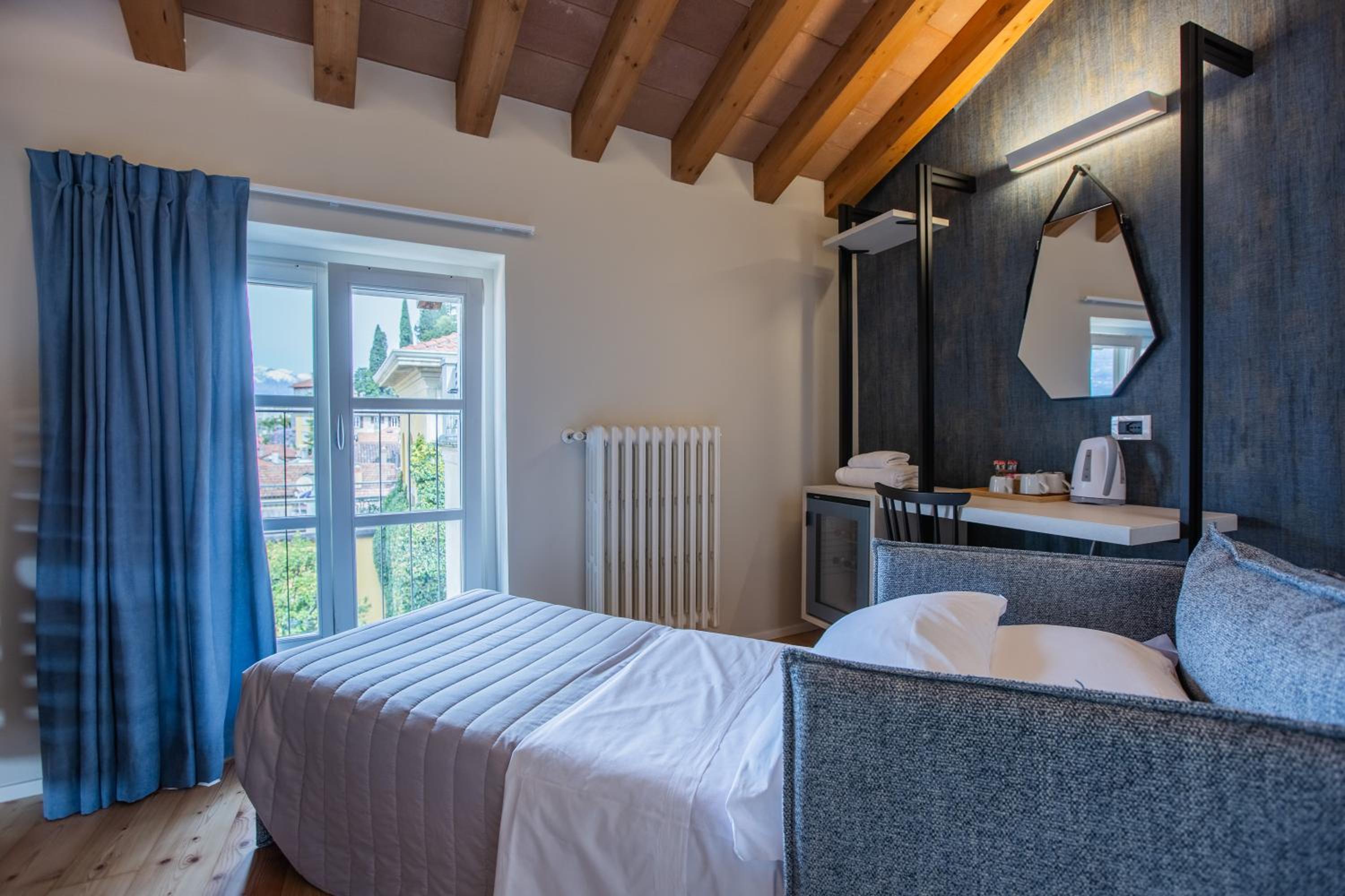 Suite with Lake View photo 2