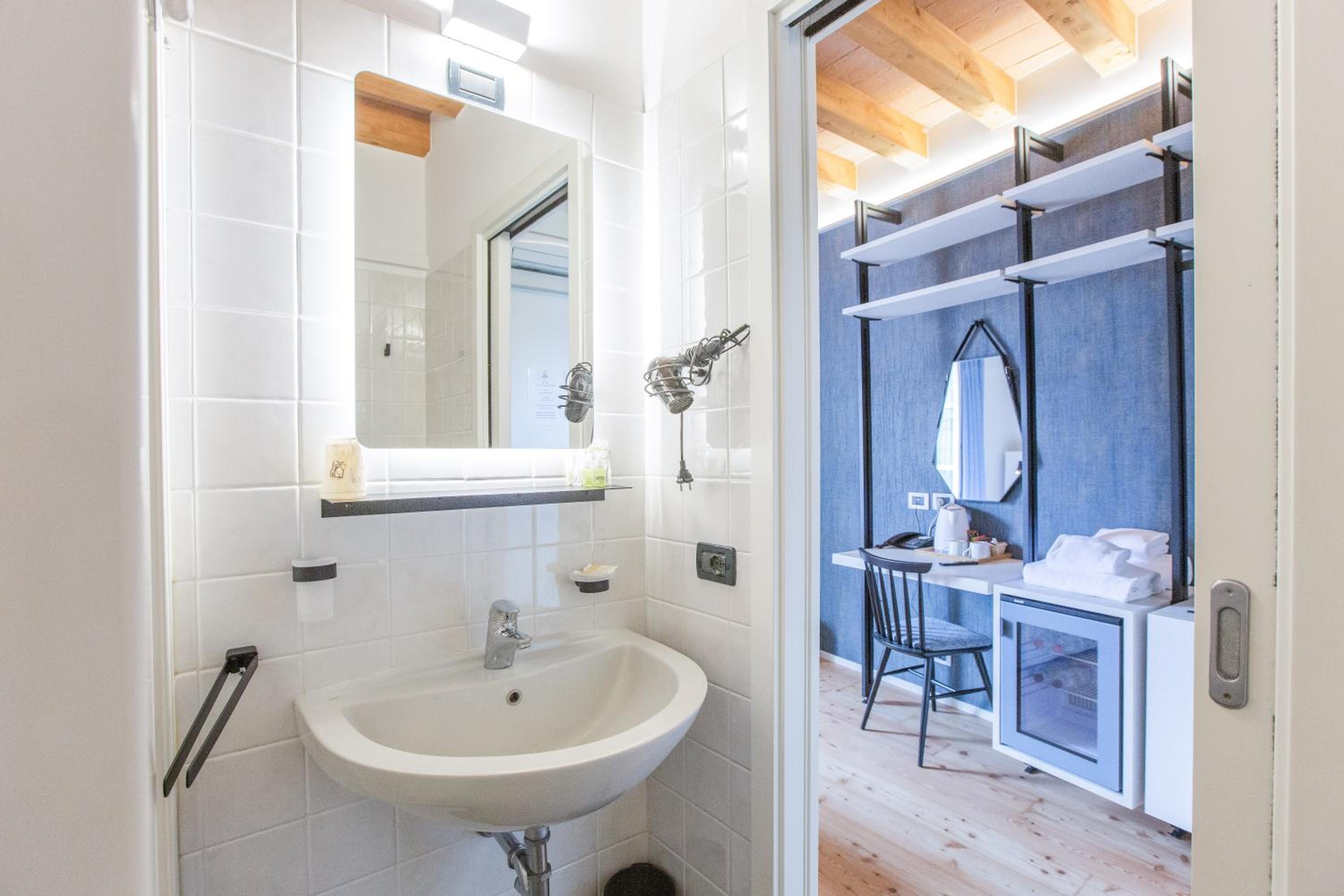 Double or Twin Room photo 2