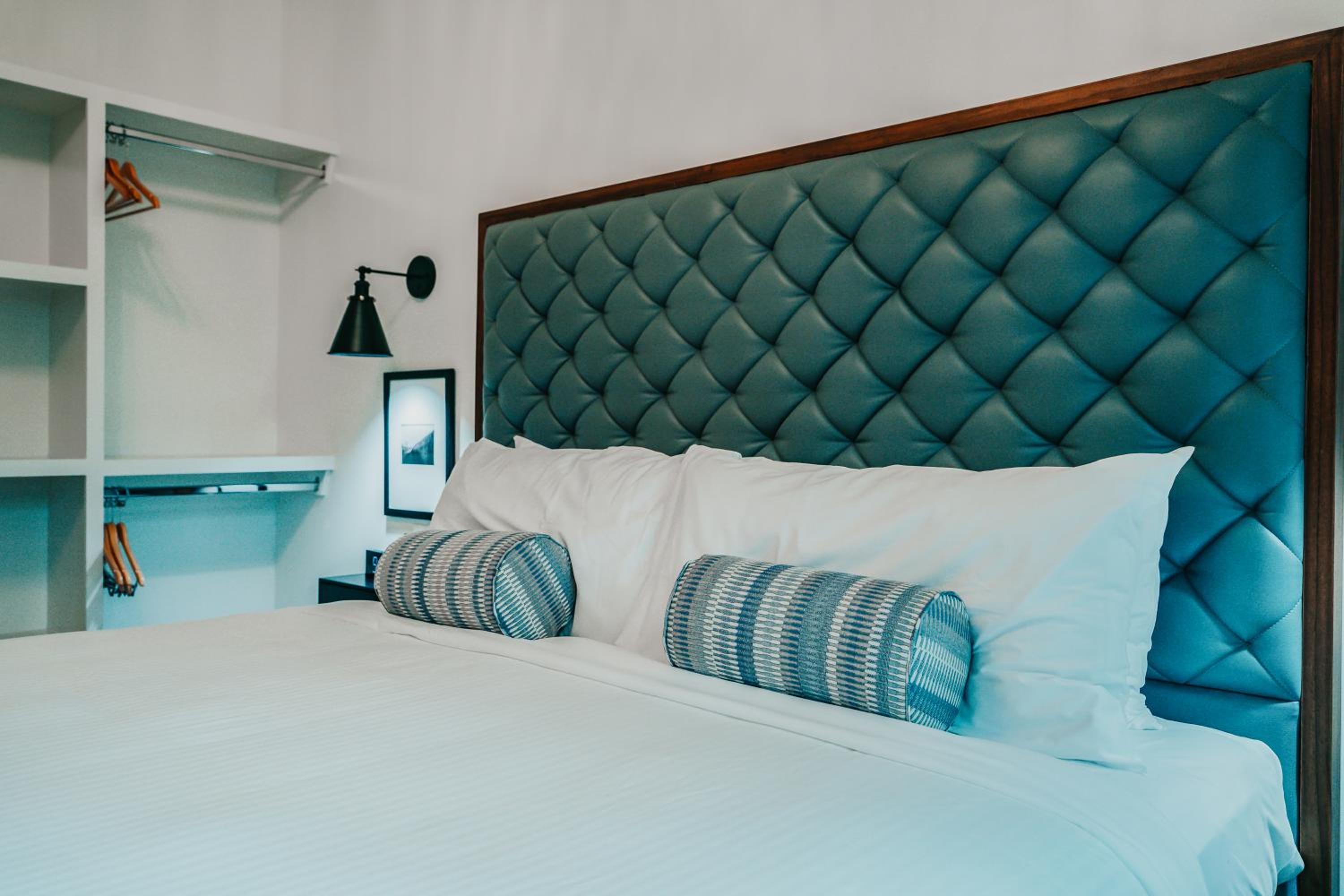 Three-Bedroom Suite - Photo 4