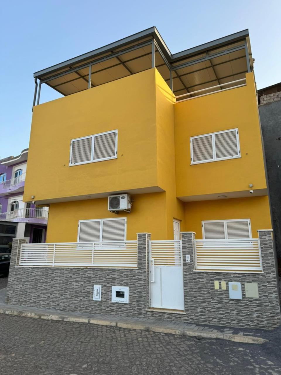 One-Bedroom House photo 1