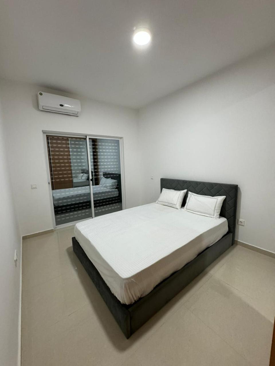 One-Bedroom House photo 3