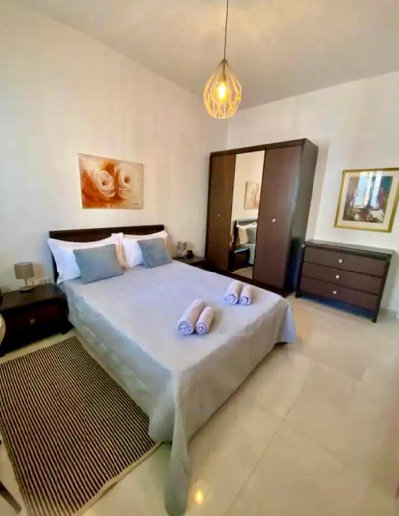 Double Room With Shared Bathroom