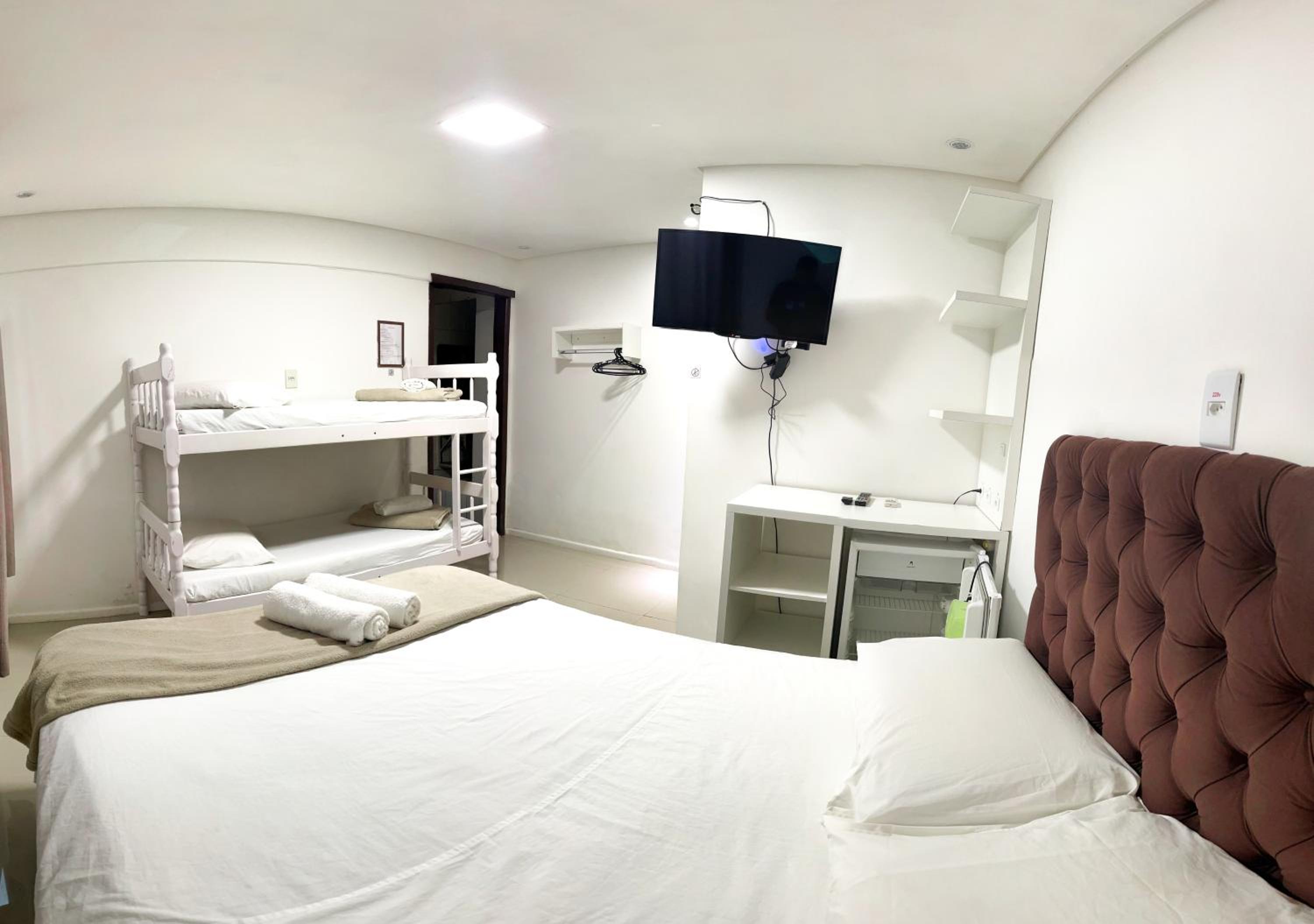 Economy Quadruple Room photo 3