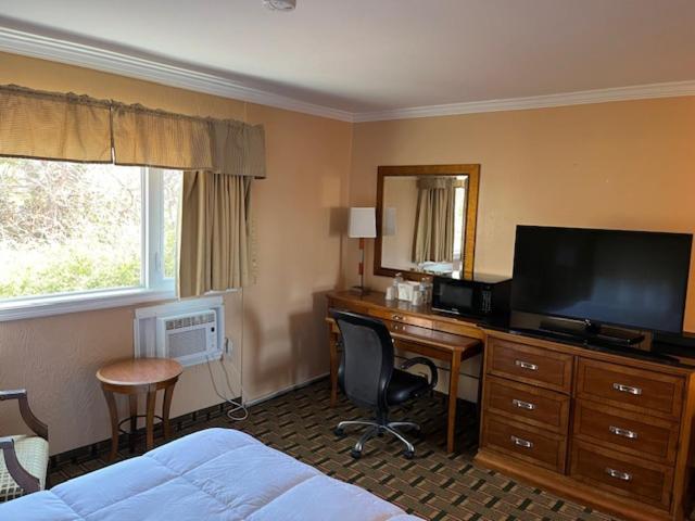 Double Room 1 Bed Non-Smoking - Photo 2