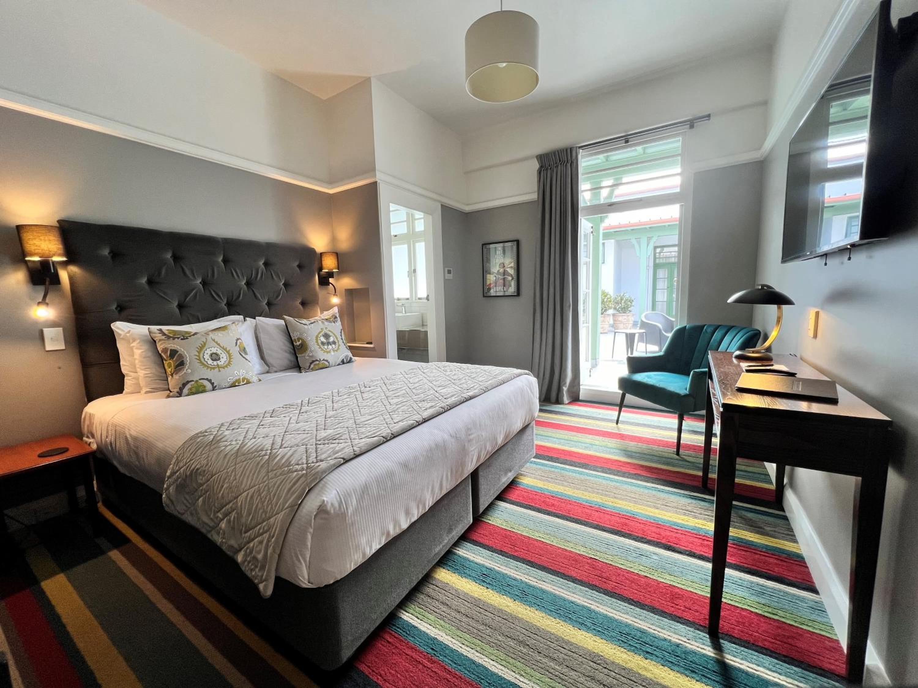 Superior King Room - Photo 1