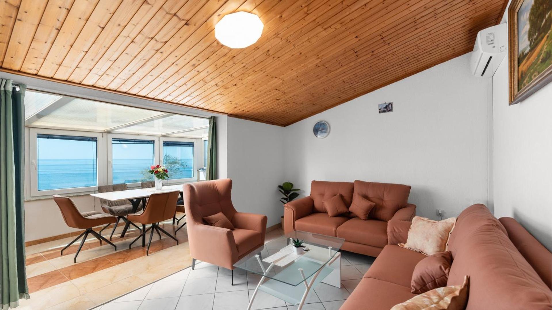 Apartment with Sea View