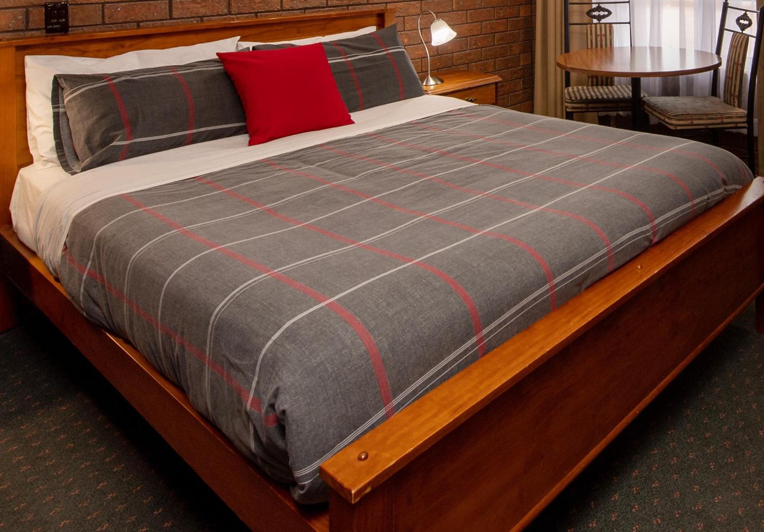 Standard King Room - Photo 6