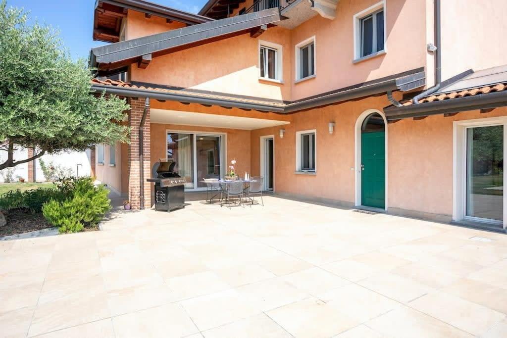 Villa photo 3