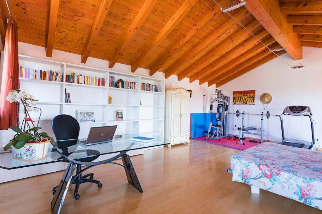 Villa photo 1