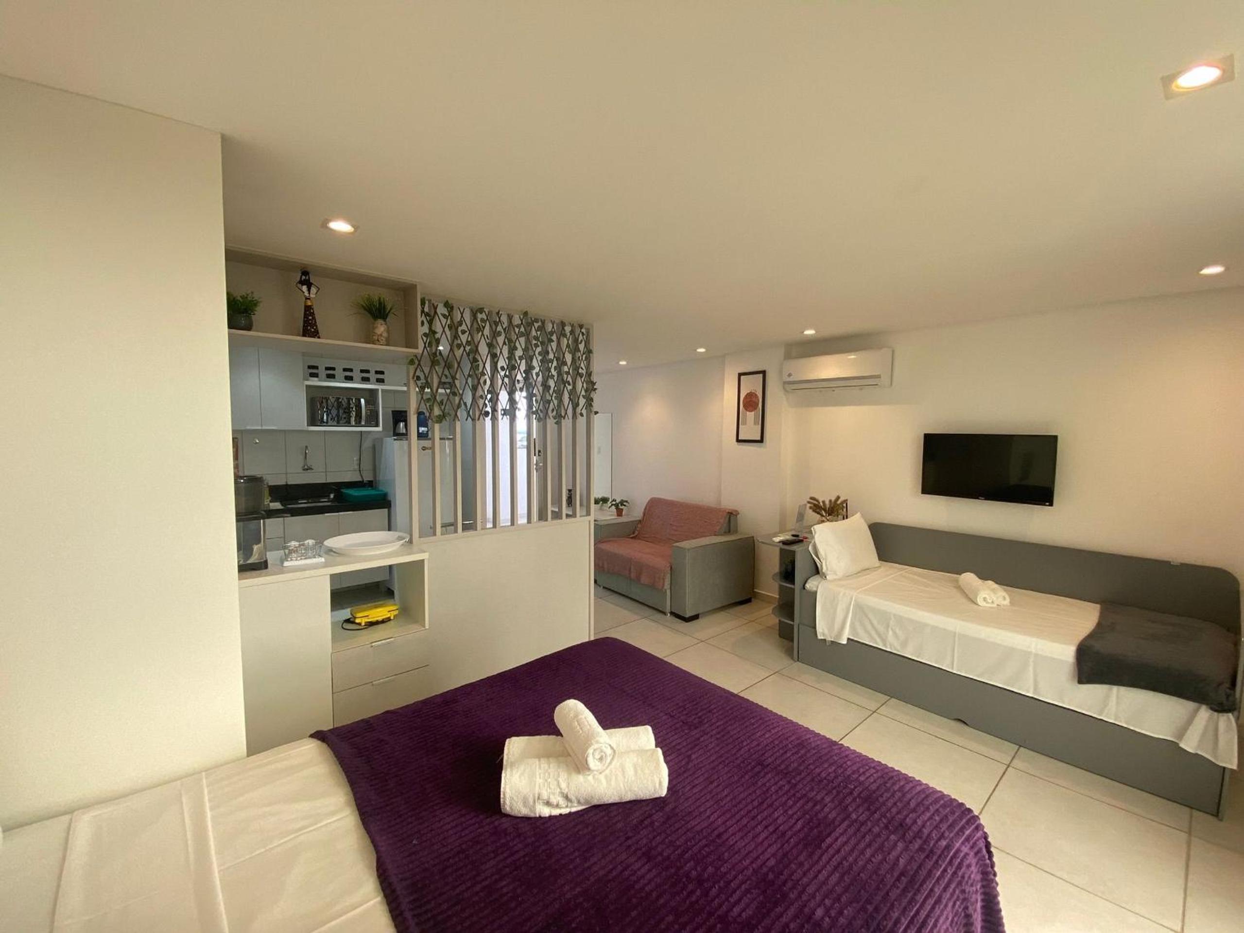 One-Bedroom Apartment photo 1