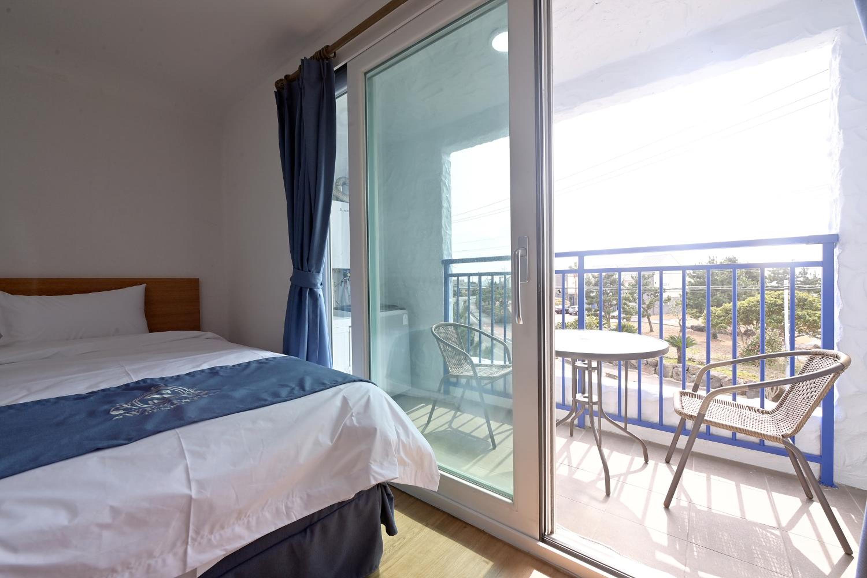 Ocean Suite Room - Photo 3