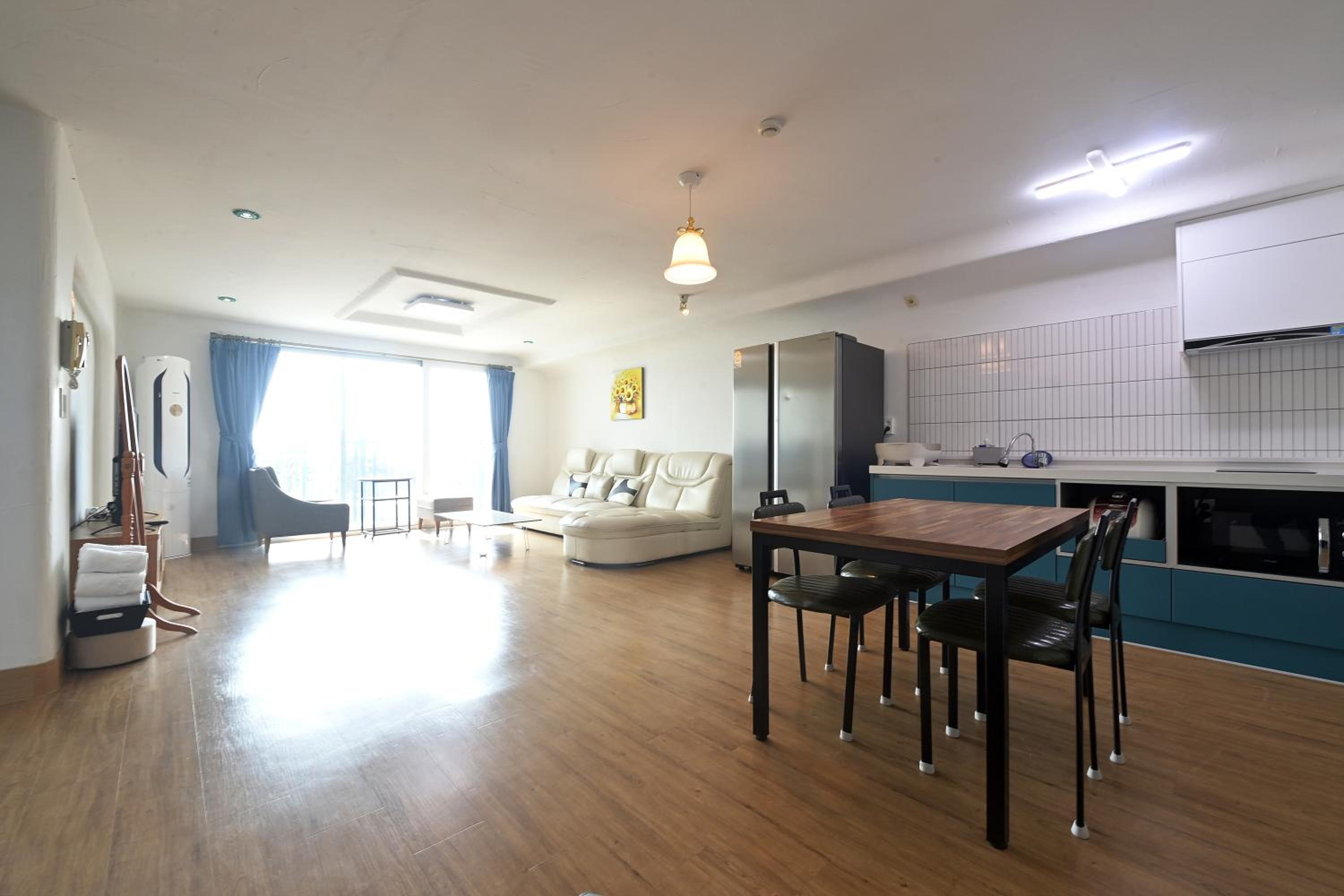 Ocean Suite Room - Photo 10