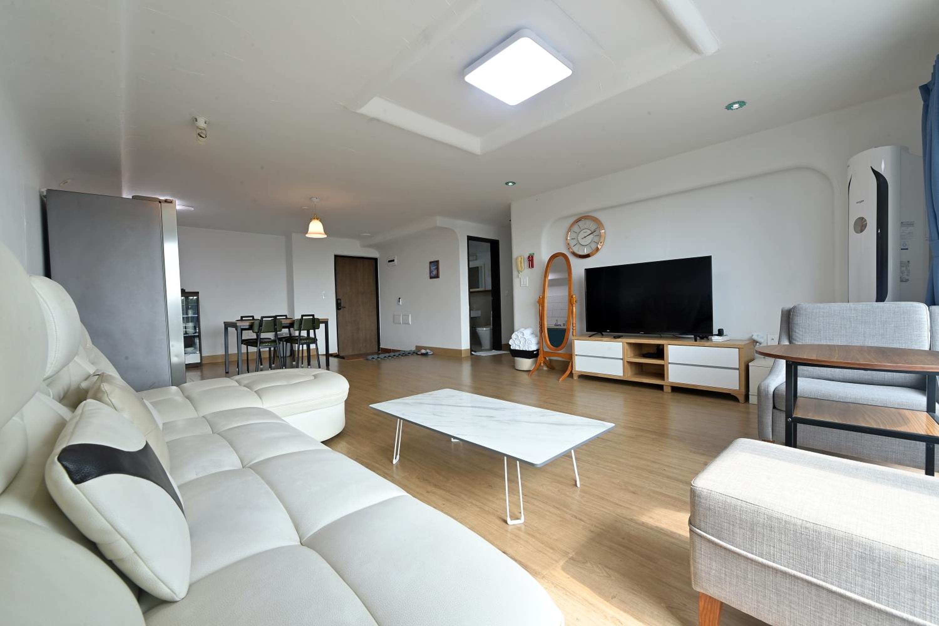 Ocean Suite Room - Photo 8