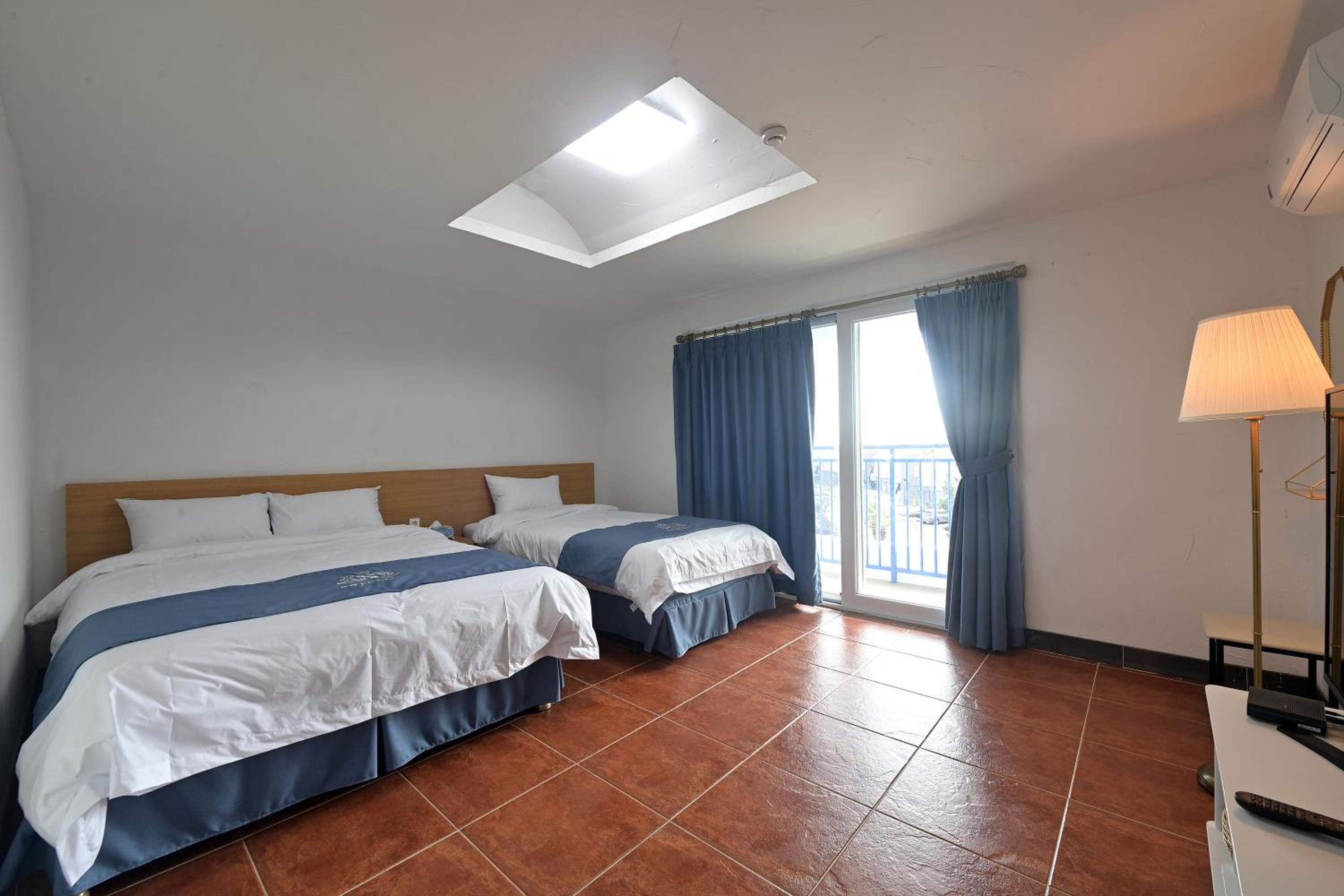 Signature Suite