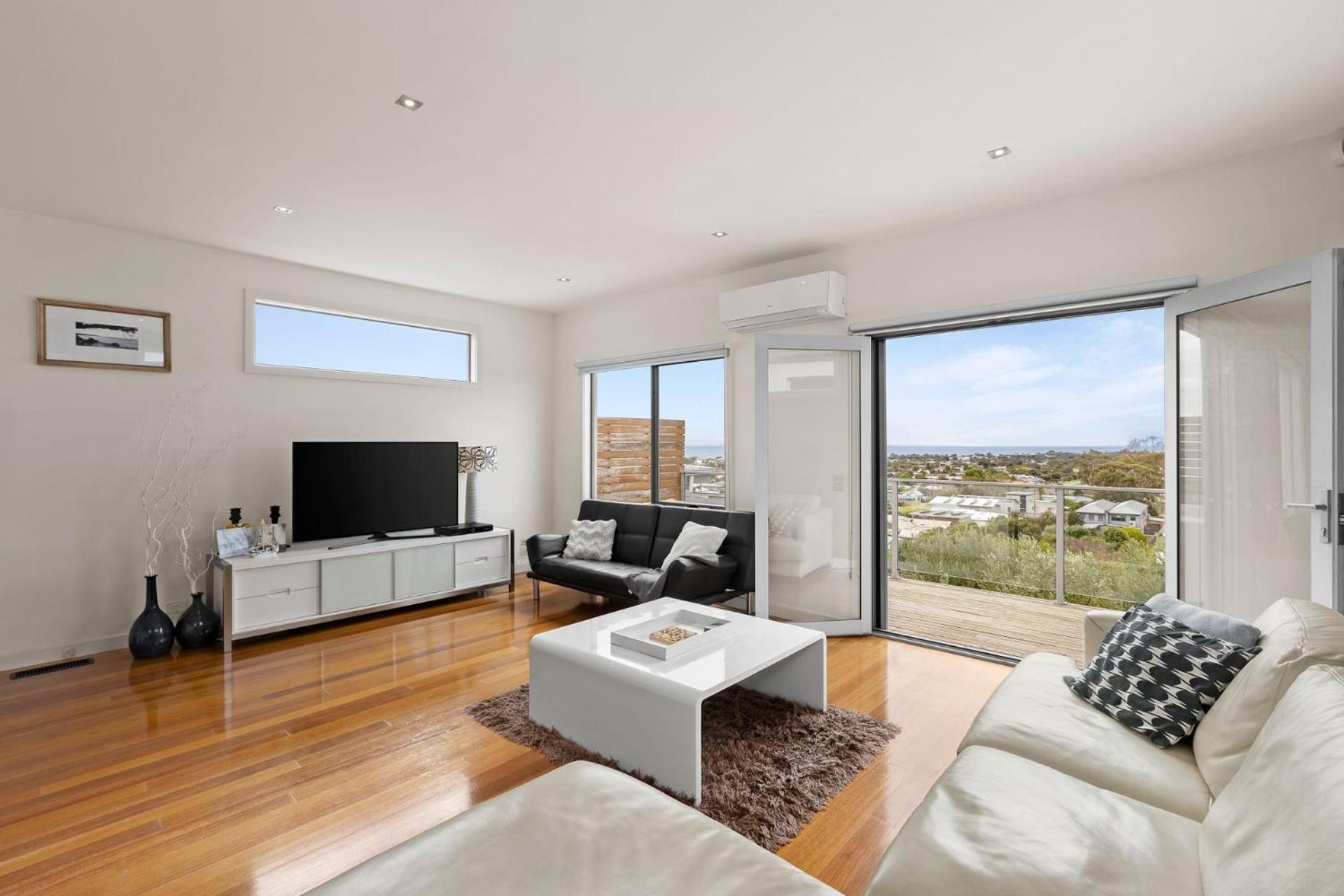 Four-Bedroom House photo 1