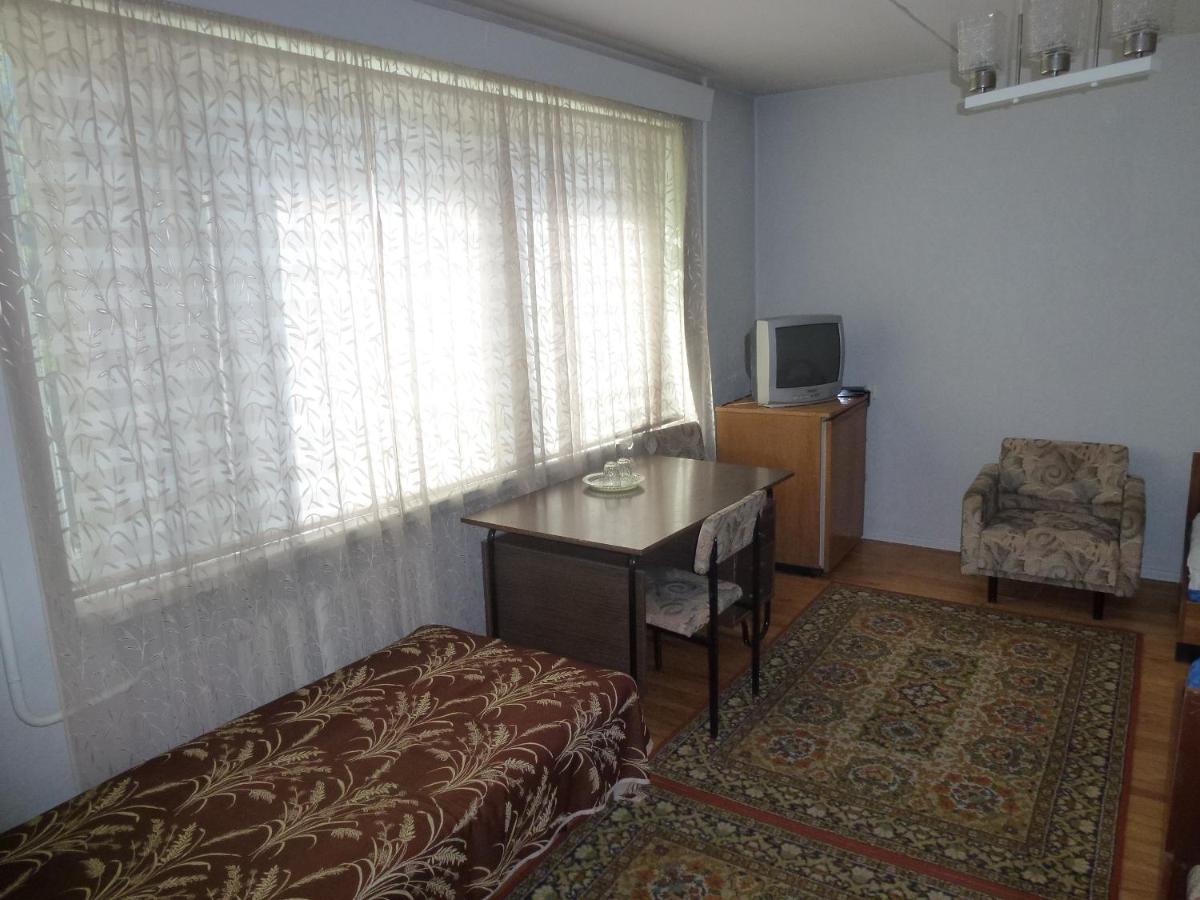 Family Room photo 2