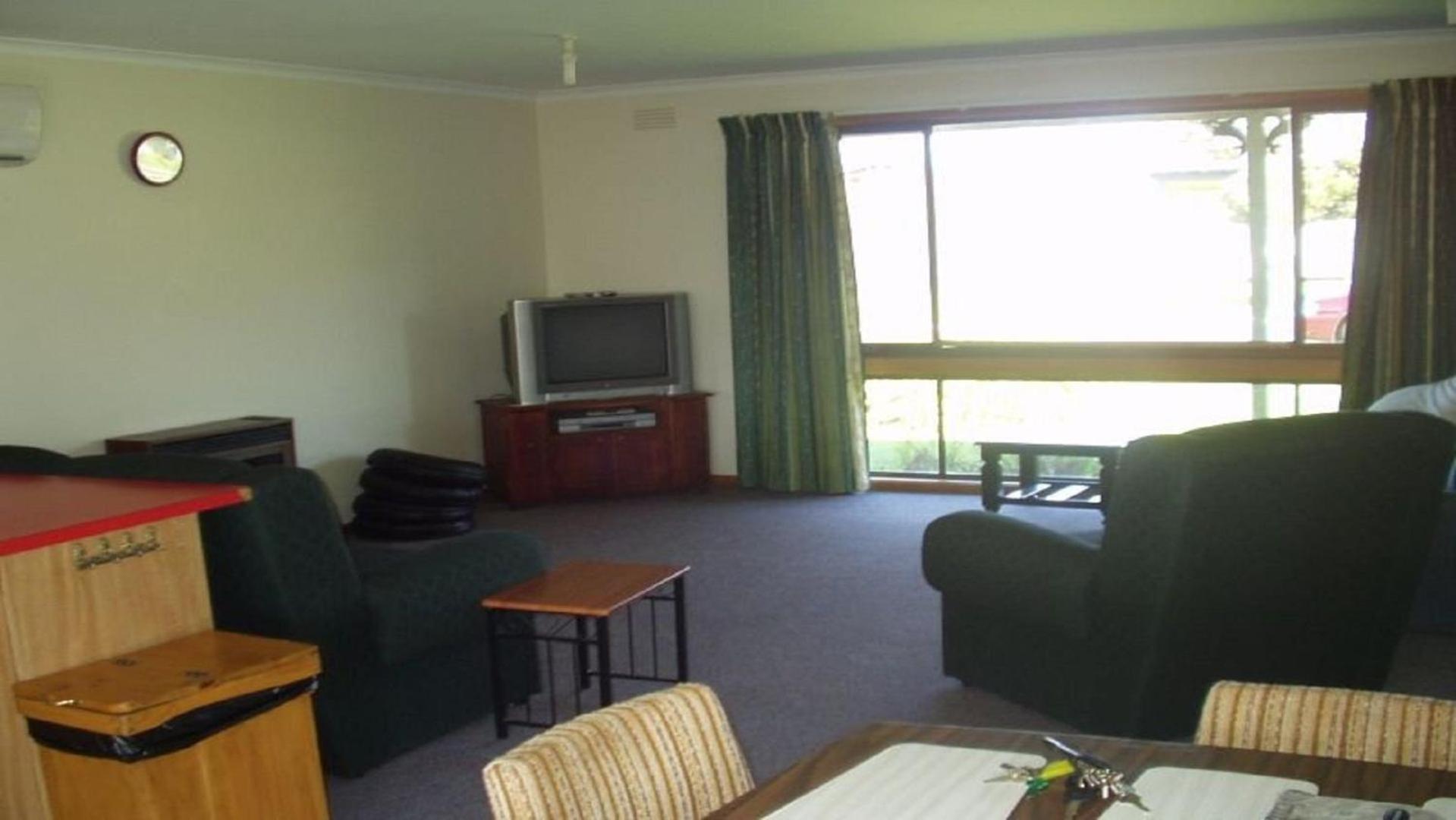 Three-Bedroom House photo 1
