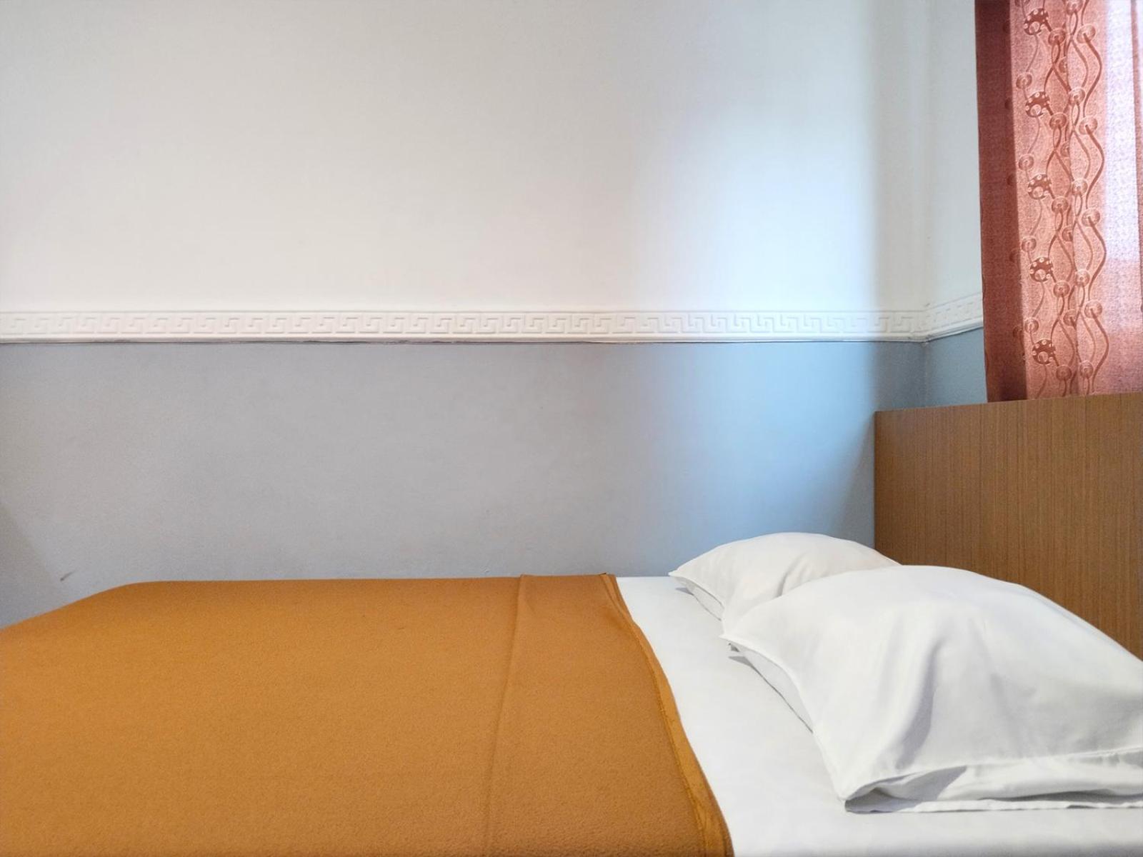 Standard Double Room - Photo 3