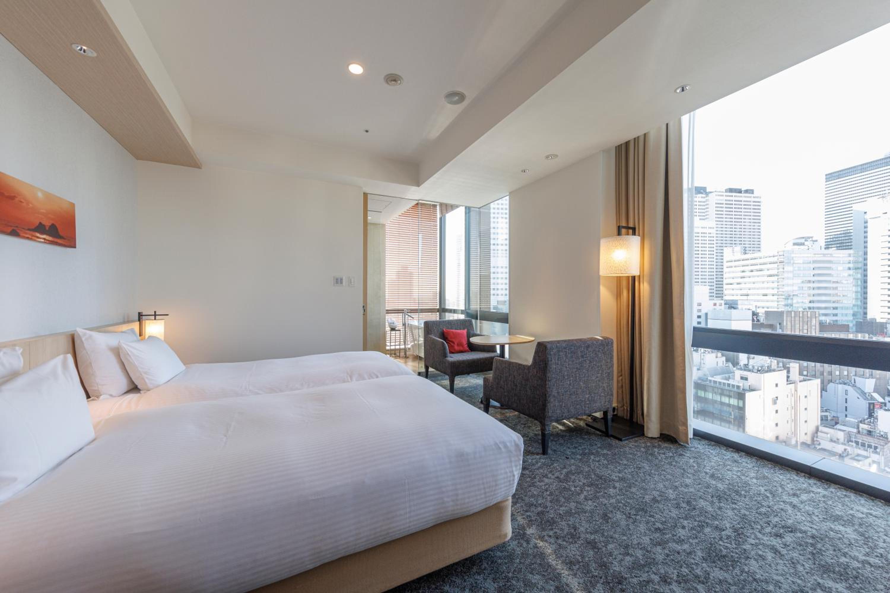 Premium Twin Room with View from Bathroom (Floor 15-16) - Non-Smoking - Photo 12