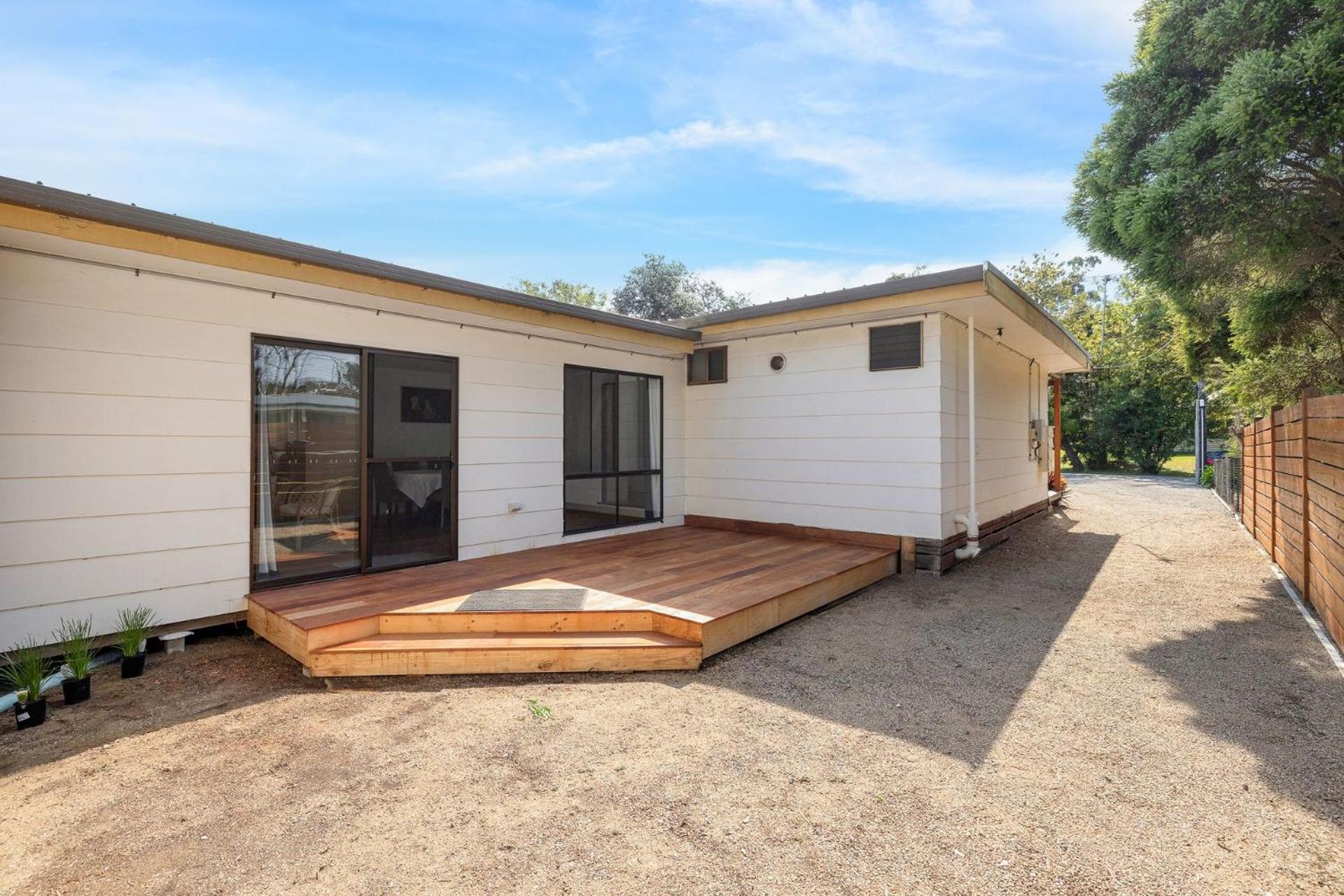 Three-Bedroom House photo 3