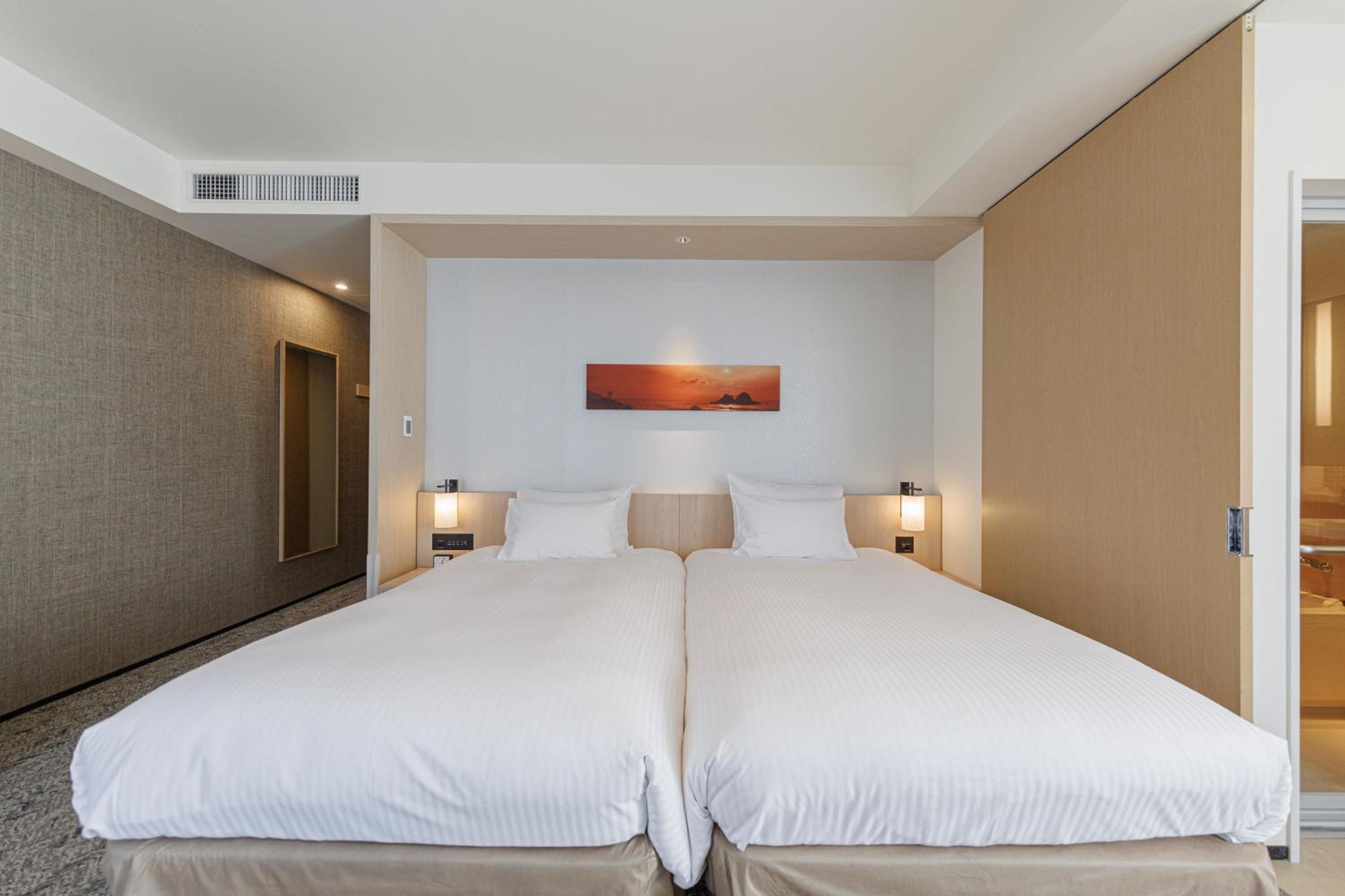Deluxe Hollywood Twin Room - Non-Smoking - Photo 10
