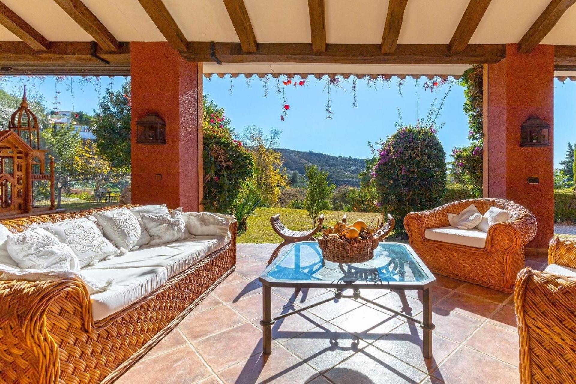 Six-Bedroom Holiday Home photo 2