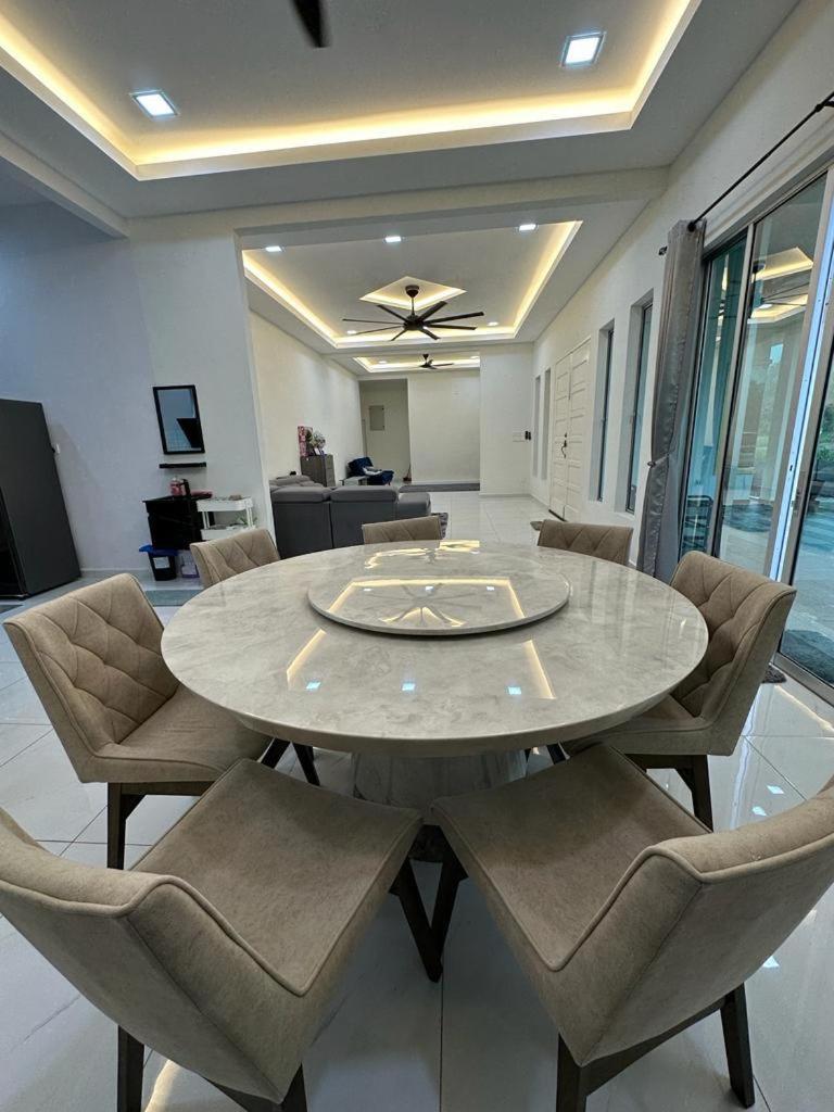 Villa photo 2