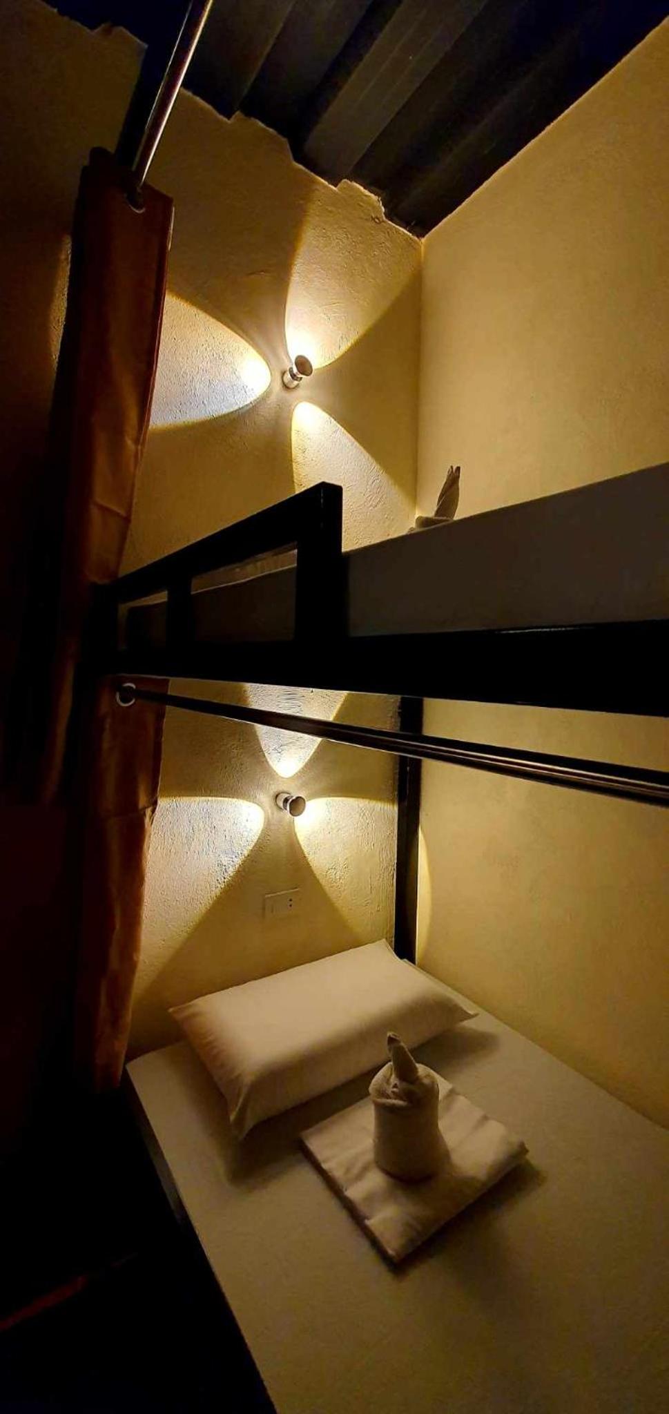Bunk Bed in Mixed Dormitory Room