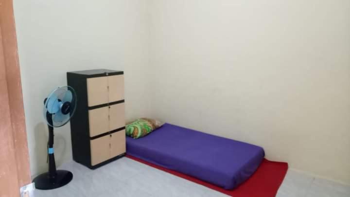 Single Room With Private Bathroom photo 2